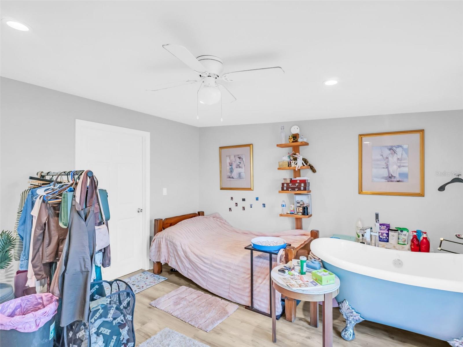 Image 32 of 92 For 4915 South Road