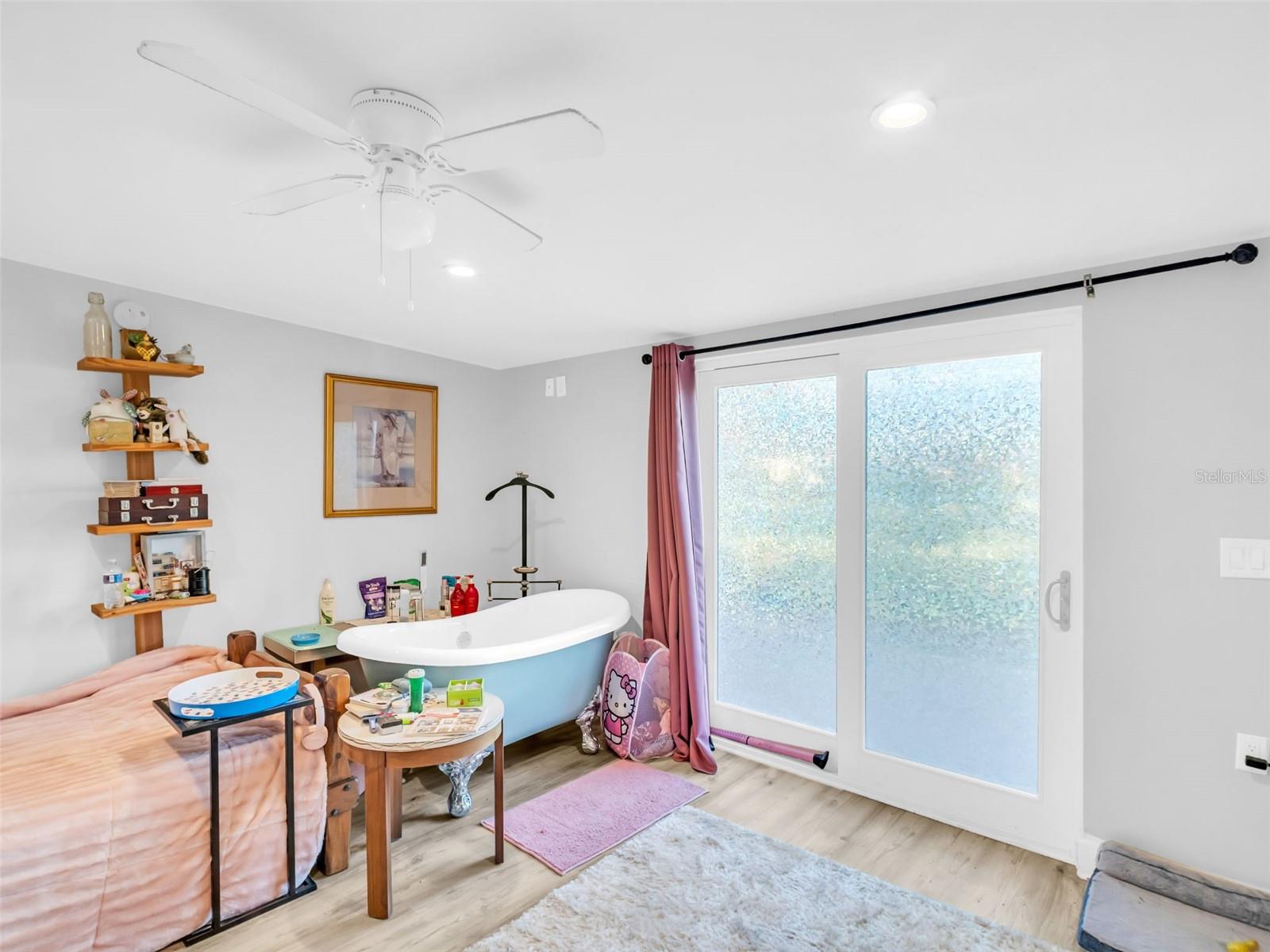 Image 33 of 92 For 4915 South Road