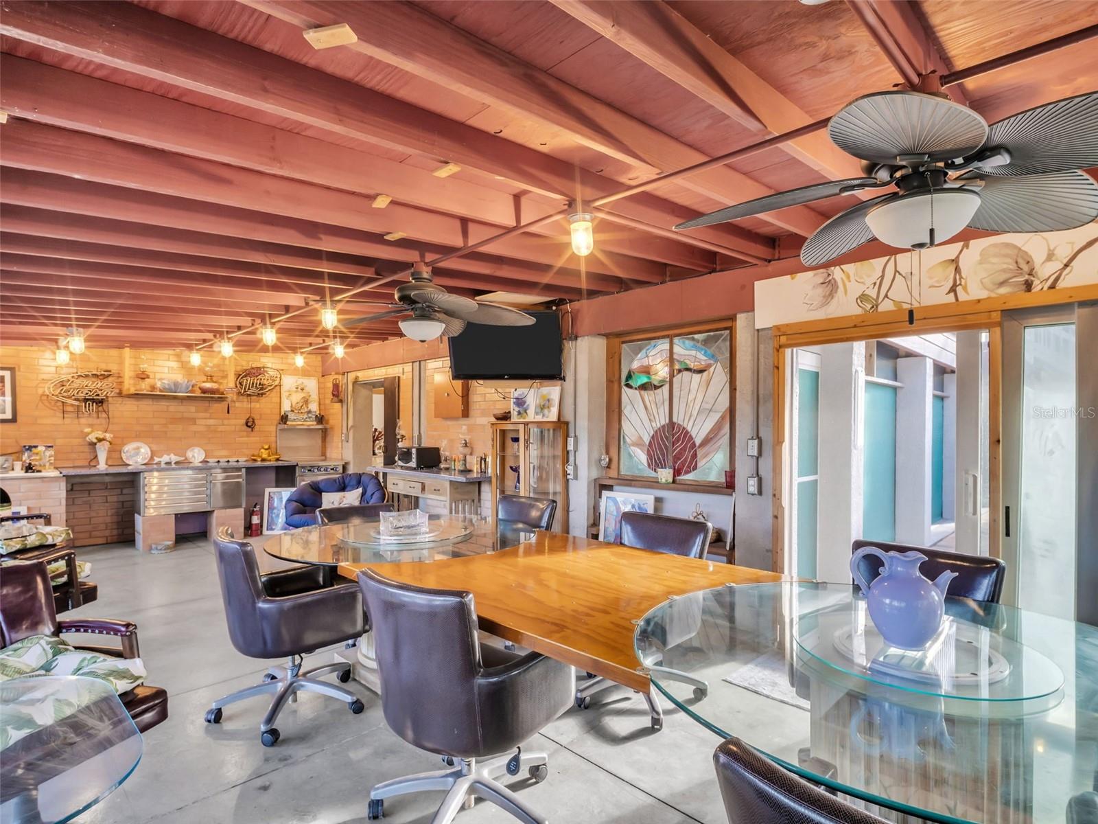 Image 35 of 92 For 4915 South Road