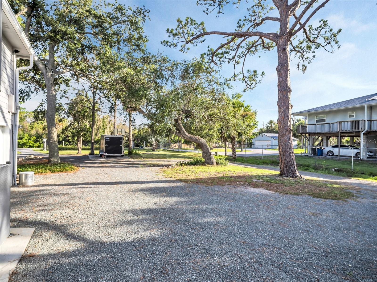 Image 68 of 92 For 4915 South Road