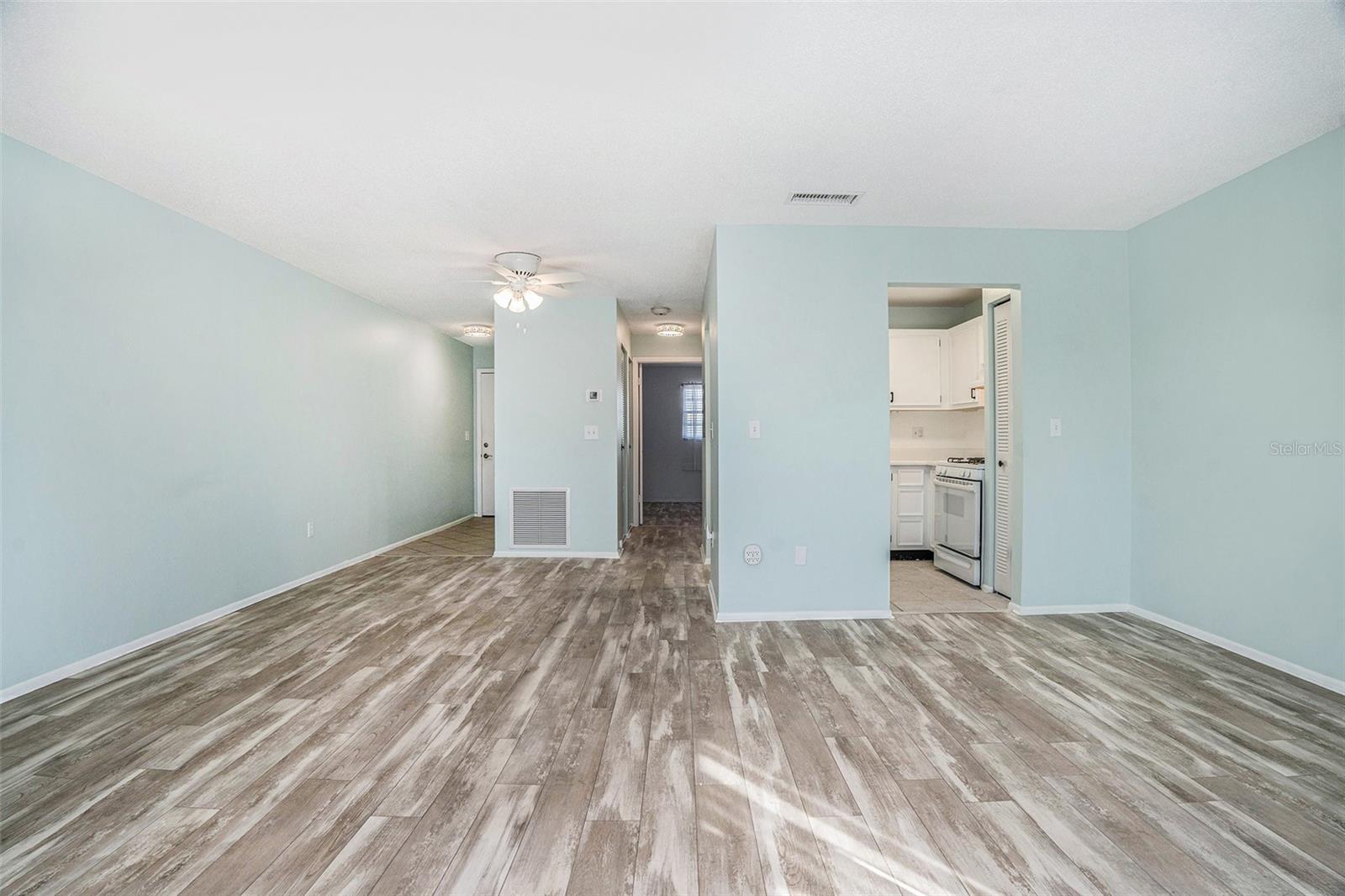 Image 10 of 35 For 5971 Terrace Park Drive N 307