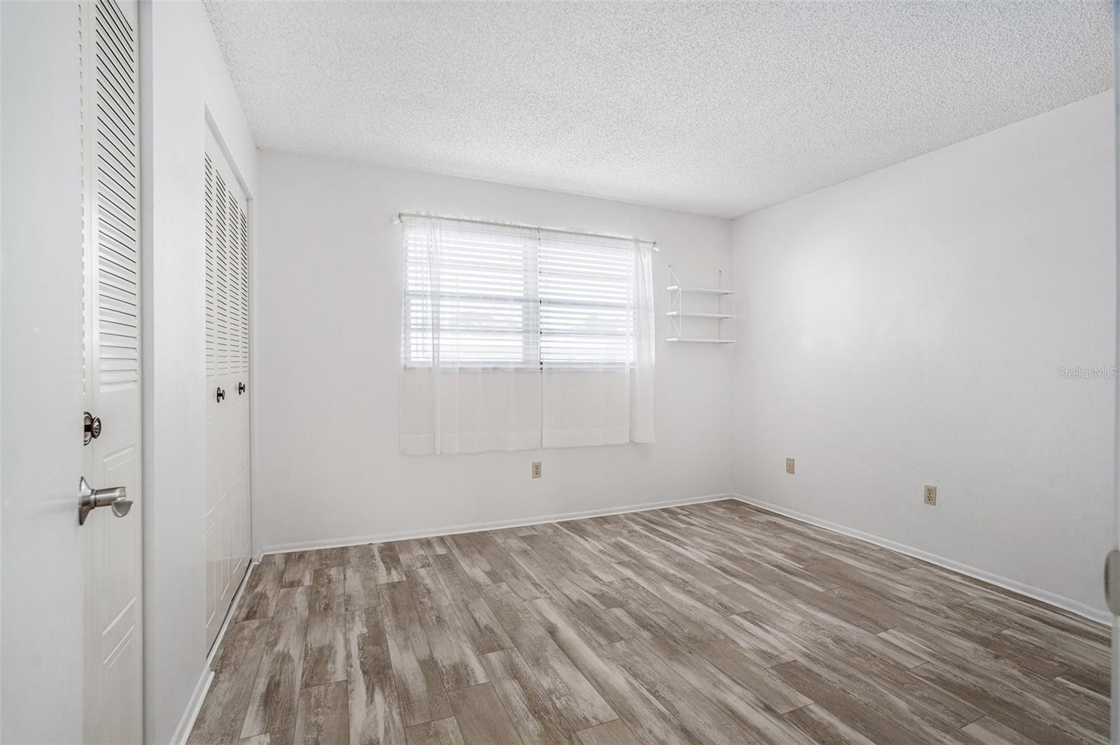 Image 18 of 35 For 5971 Terrace Park Drive N 307