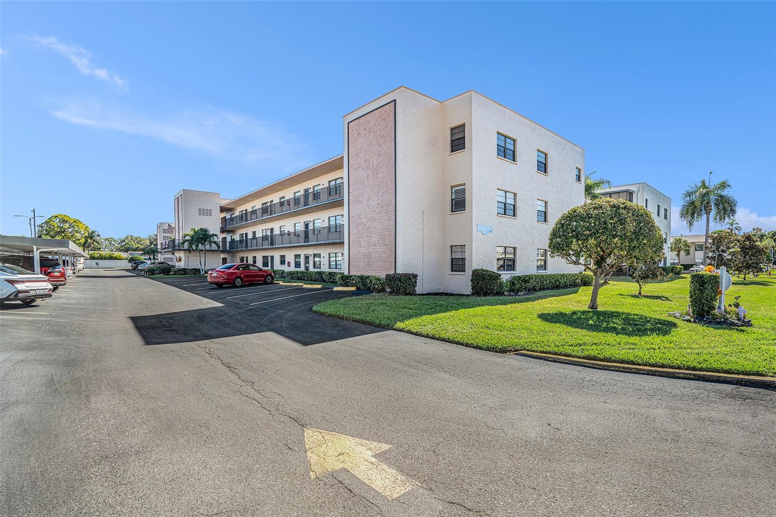 Image 28 of 35 For 5971 Terrace Park Drive N 307