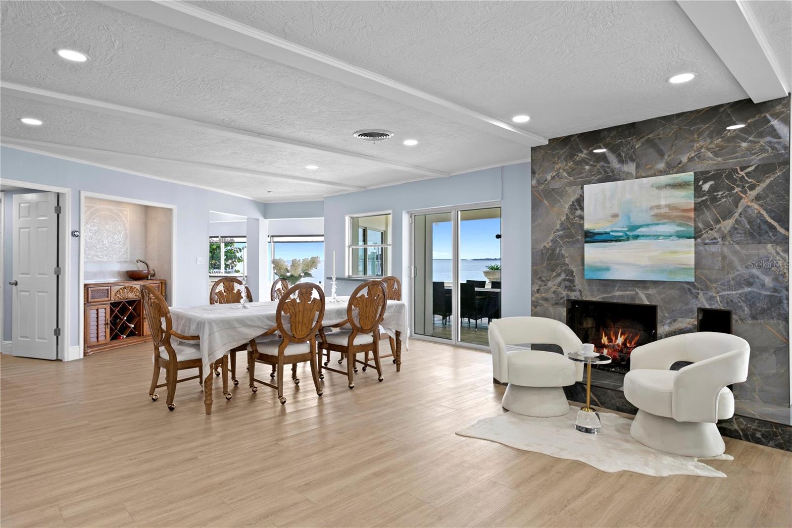 Listing photo id 8 for 2970 68th Avenue S