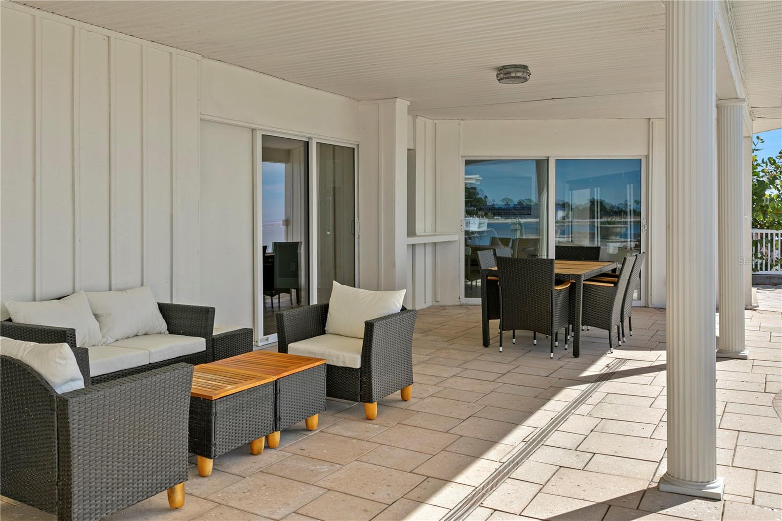 Listing photo id 28 for 2970 68th Avenue S