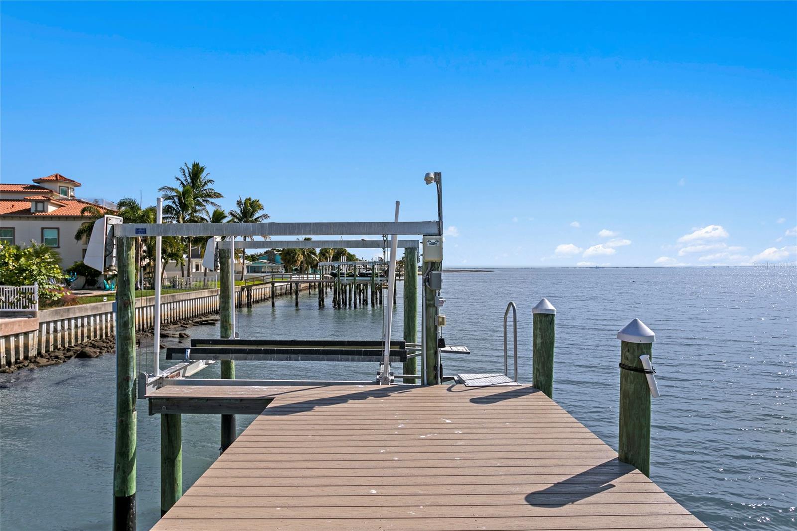 Listing photo id 37 for 2970 68th Avenue S