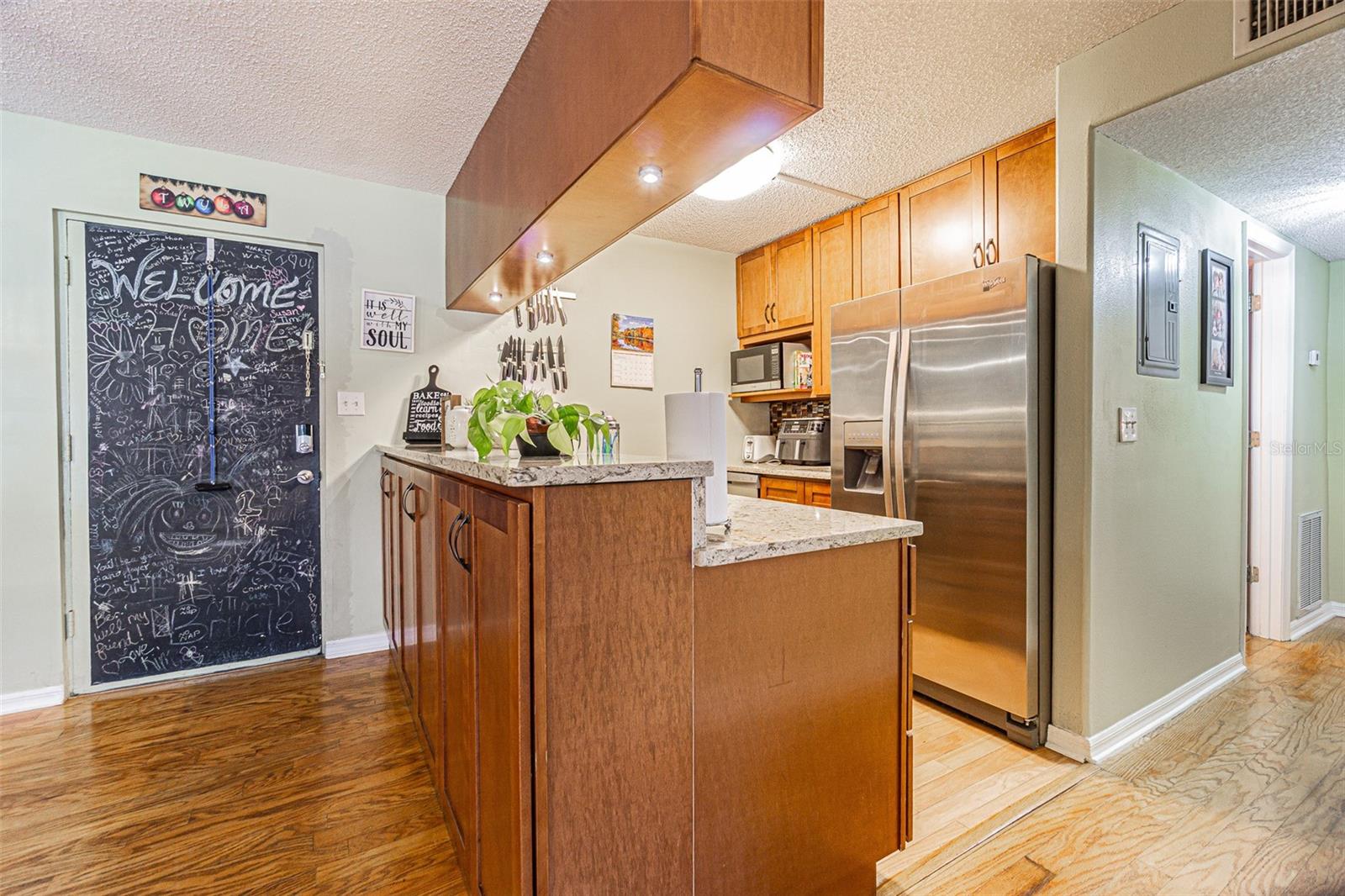 Image 10 of 35 For 2302 Manhattan Avenue 219