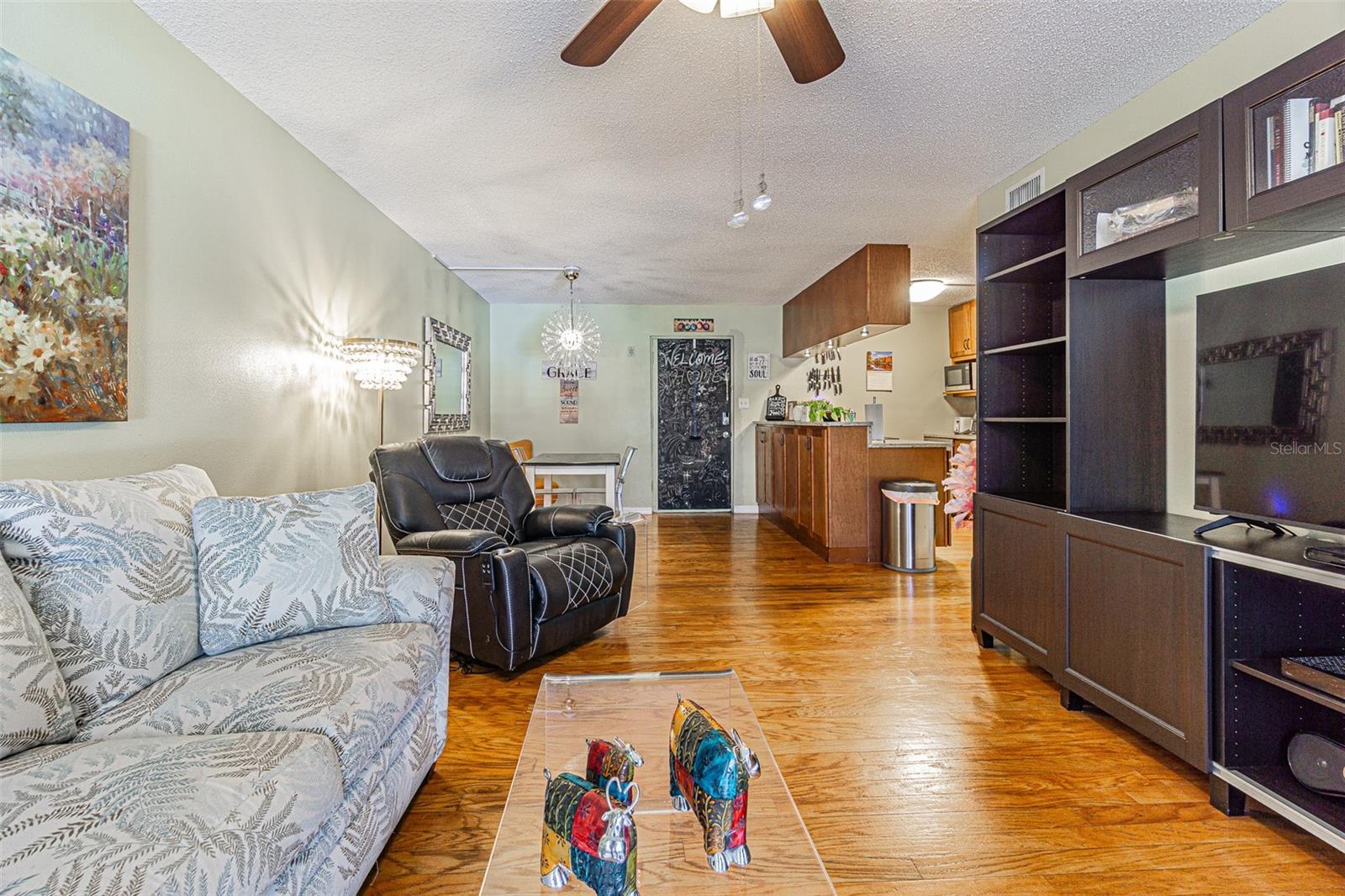 Image 13 of 35 For 2302 Manhattan Avenue 219