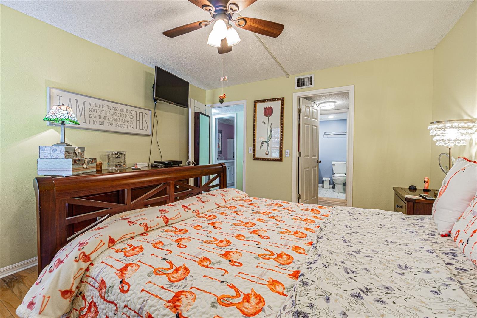 Image 19 of 35 For 2302 Manhattan Avenue 219