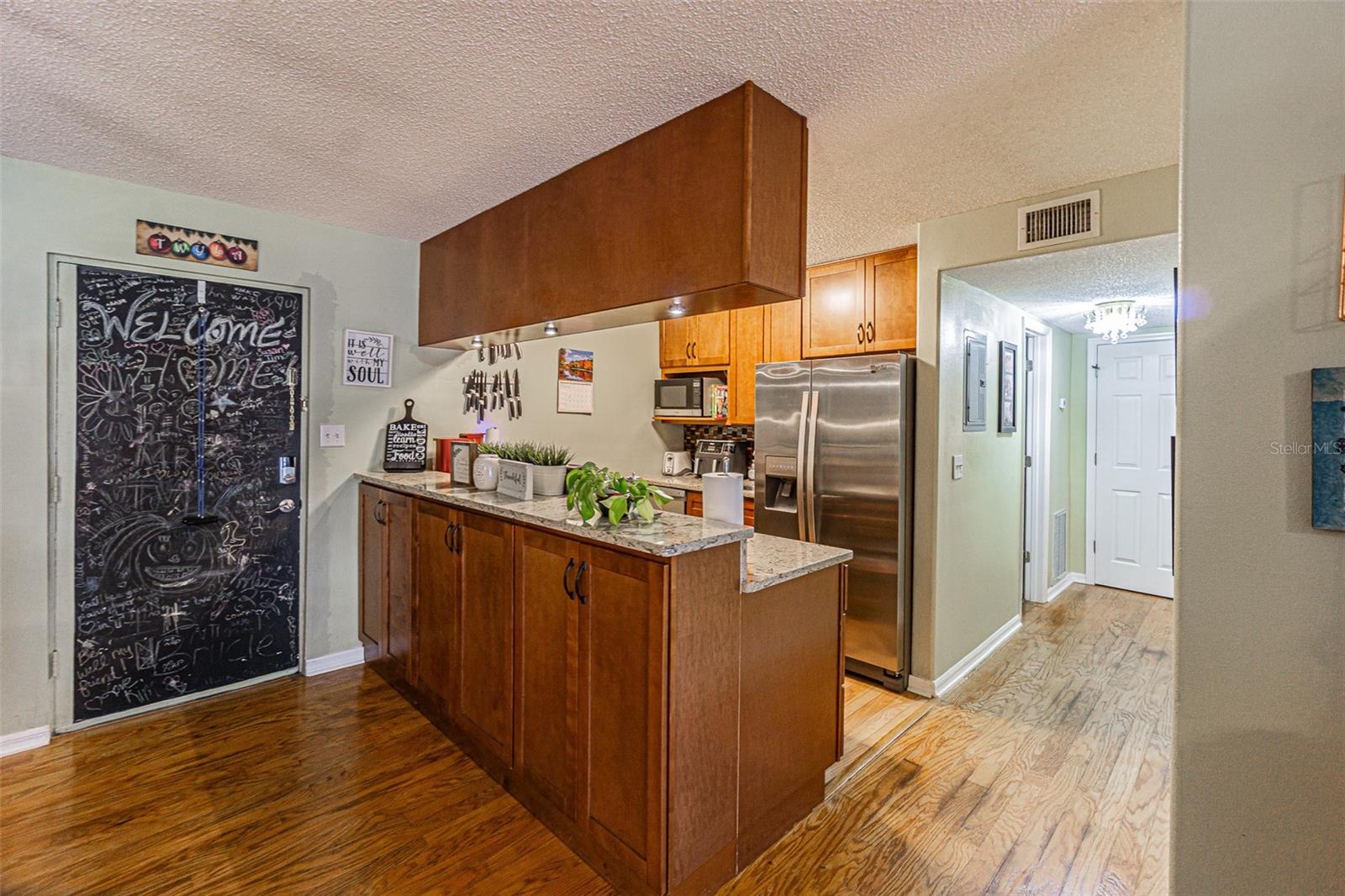 Image 22 of 35 For 2302 Manhattan Avenue 219