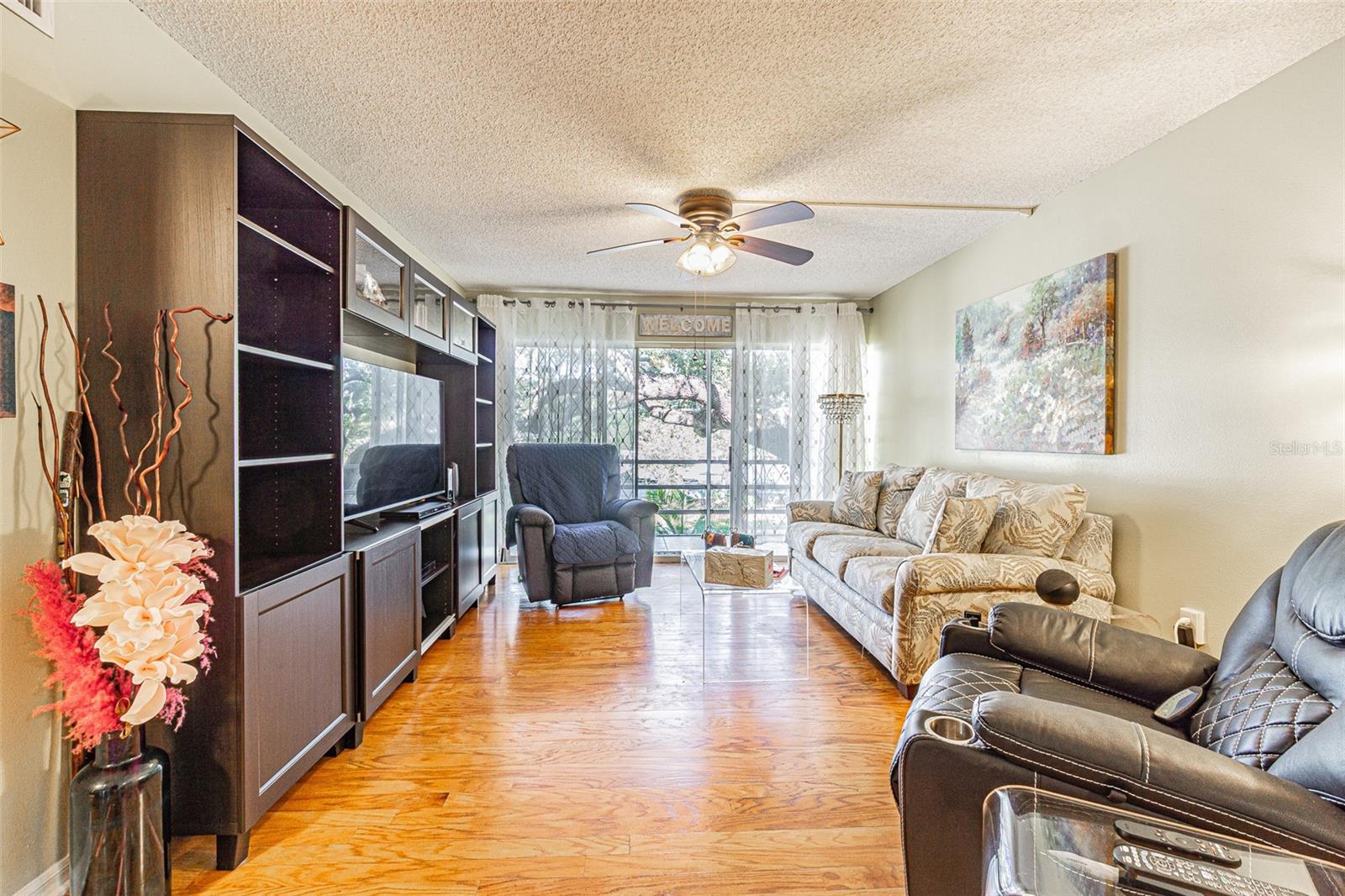 Image 23 of 35 For 2302 Manhattan Avenue 219