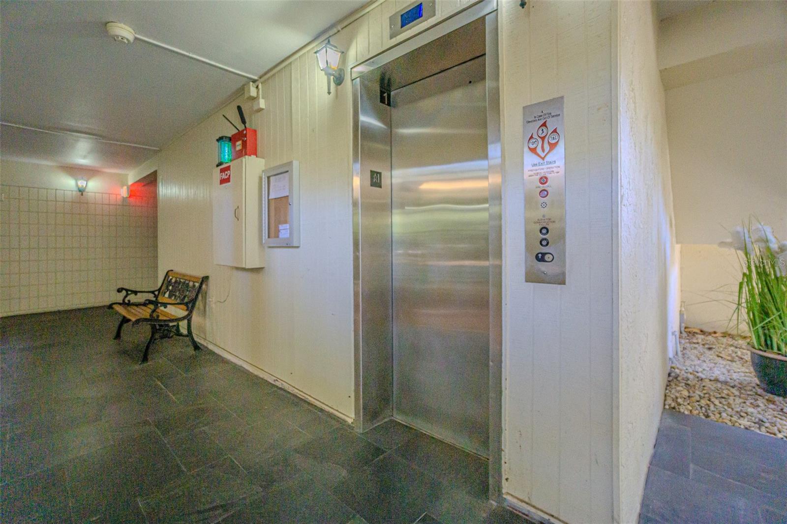 Image 26 of 35 For 2302 Manhattan Avenue 219