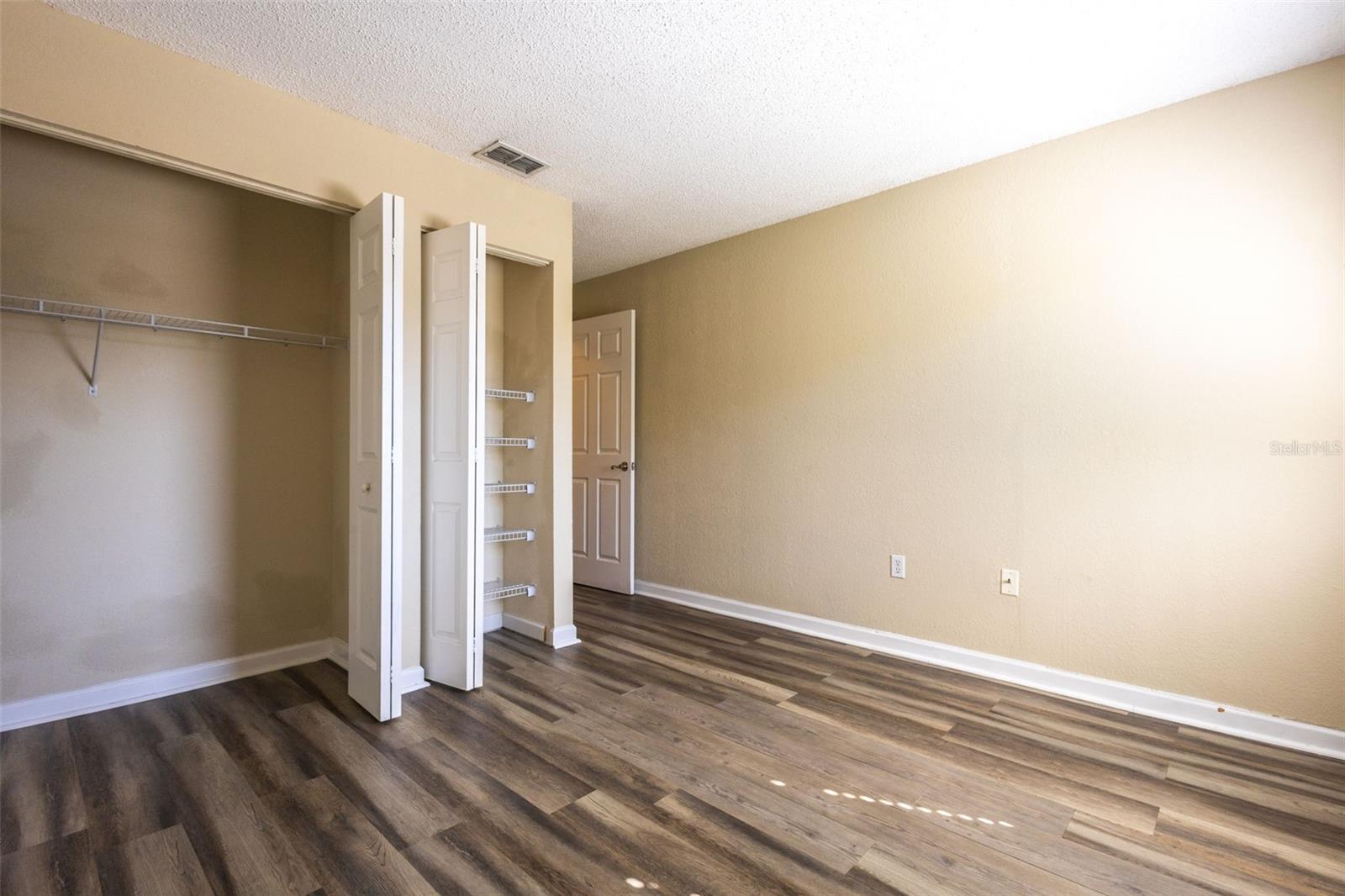 Image 18 of 27 For 10199 Sailwinds Boulevard S 203