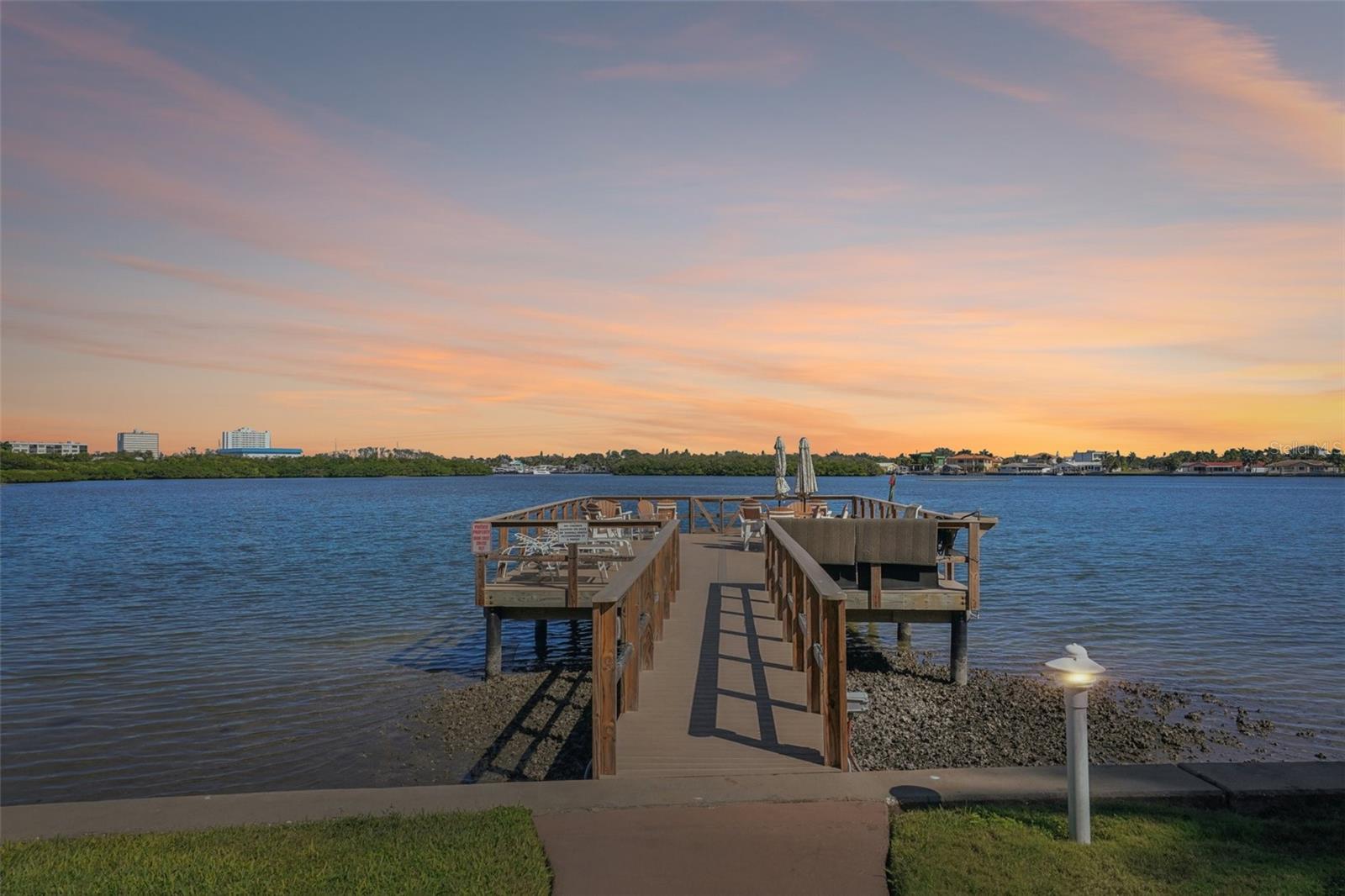 Image 2 of 36 For 1847 Shore Drive S 711