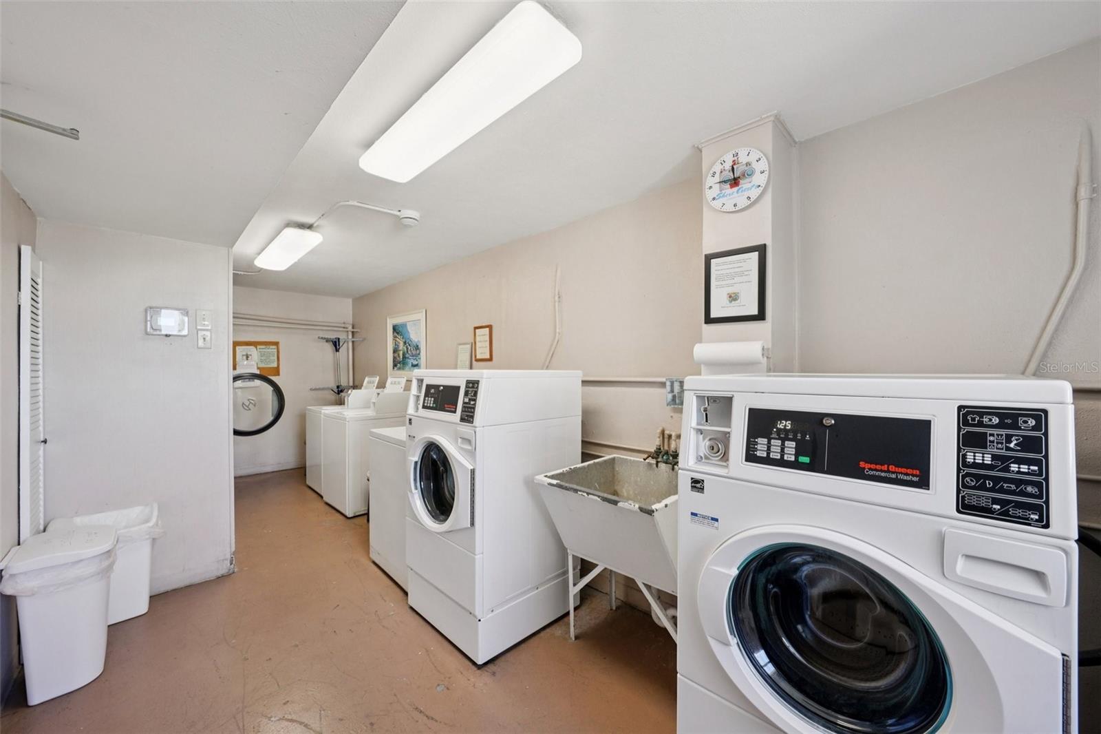 Image 31 of 36 For 1847 Shore Drive S 711