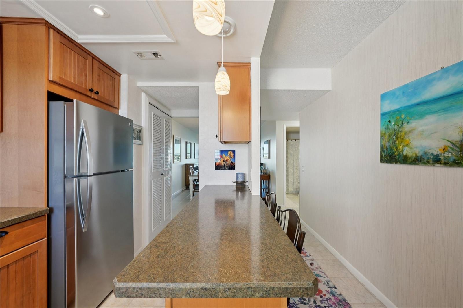 Image 8 of 36 For 1847 Shore Drive S 711