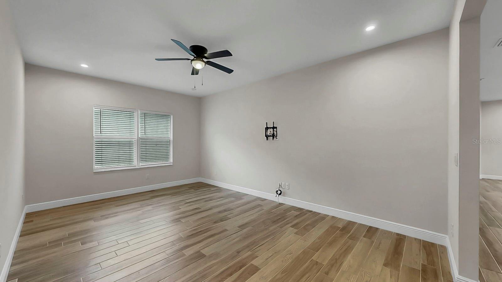 Image 40 of 57 For 5524 Del Coronado Drive