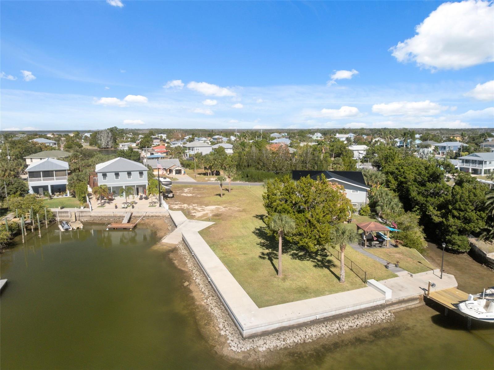 Listing photo id 0 for 3616 Flamingo Boulevard