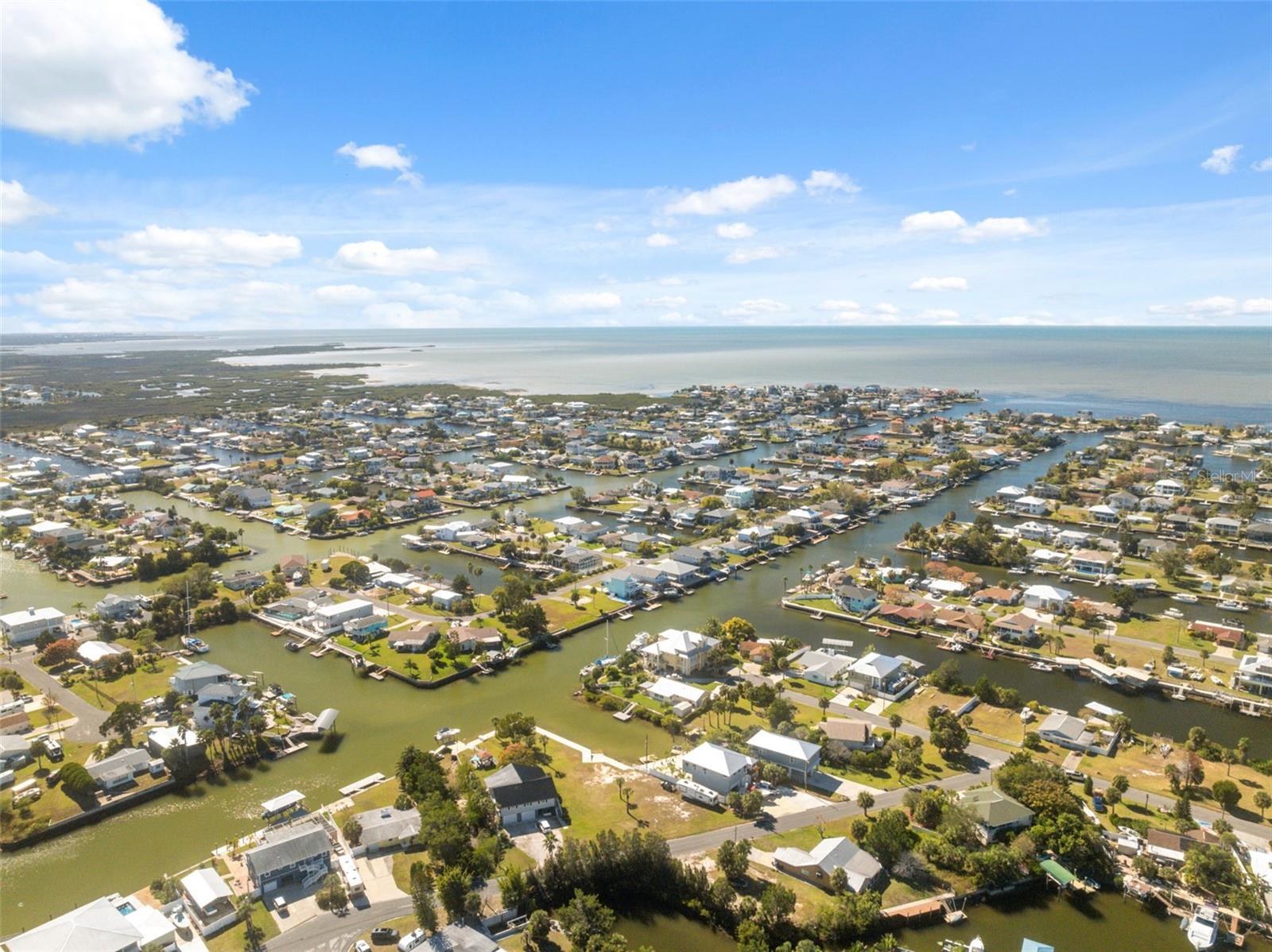 Listing photo id 25 for 3616 Flamingo Boulevard