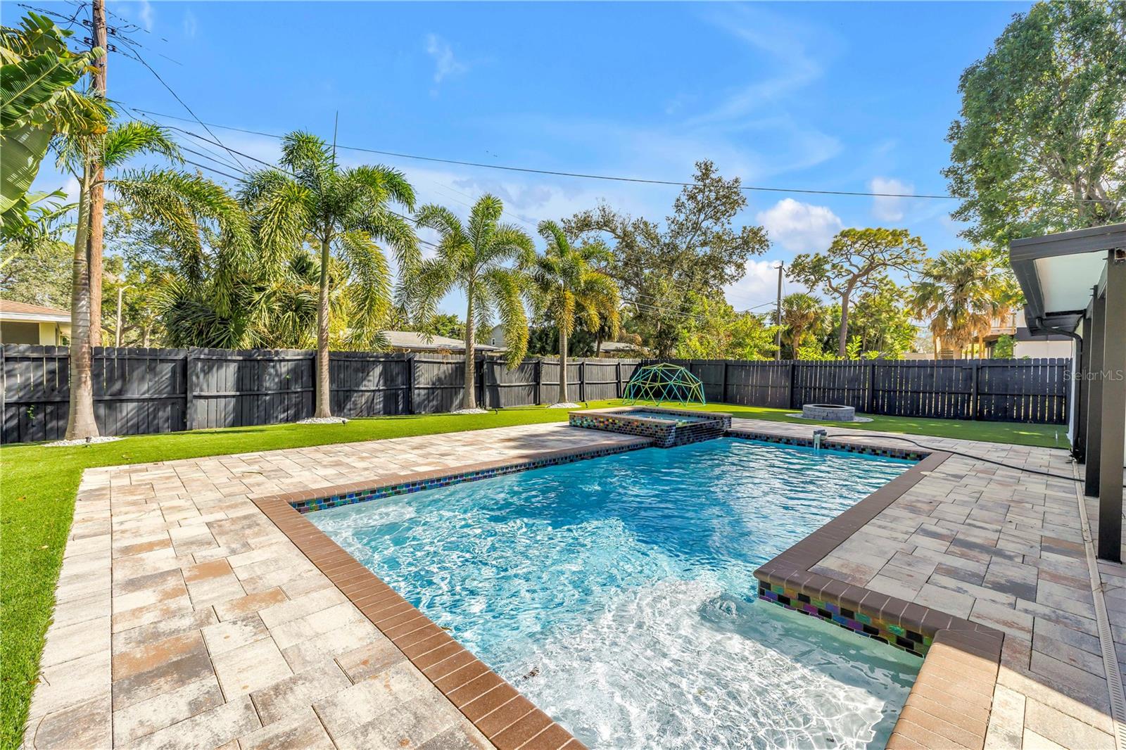 Image 2 of 39 For 4891 Venetian Boulevard Ne