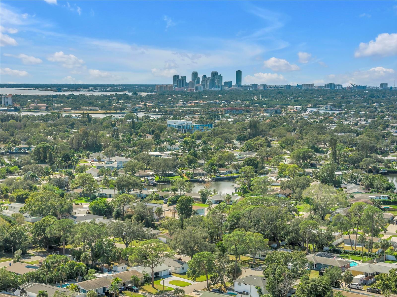 Image 3 of 39 For 4891 Venetian Boulevard Ne