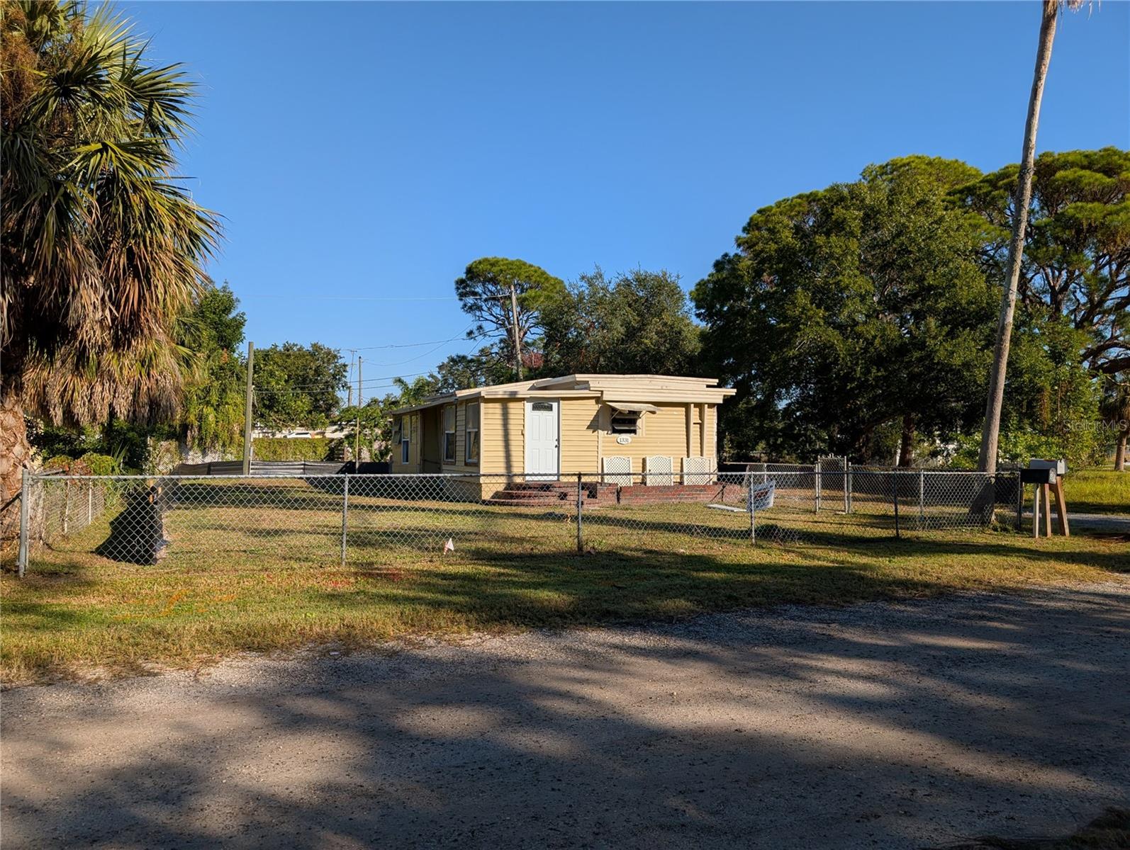 Listing photo id 9 for 1331 Mentone Drive Ne