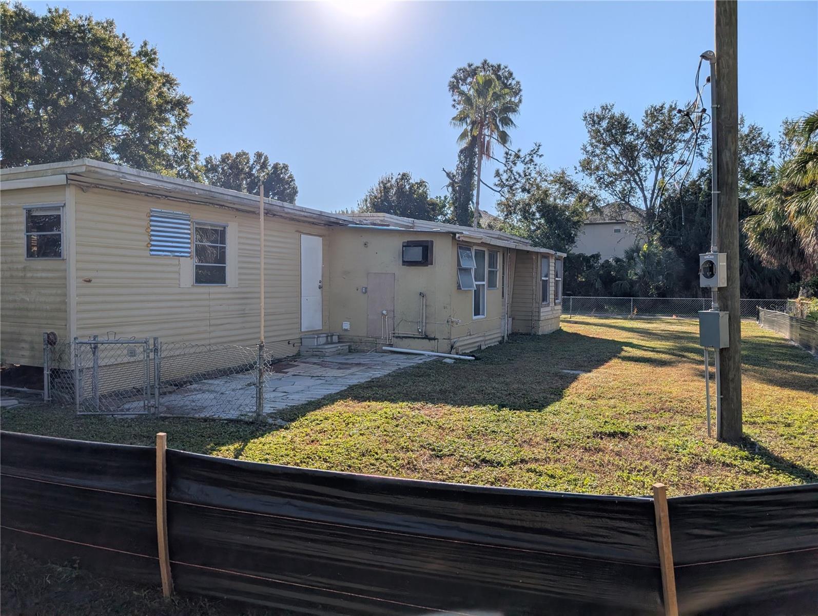 Listing photo id 7 for 1331 Mentone Drive Ne