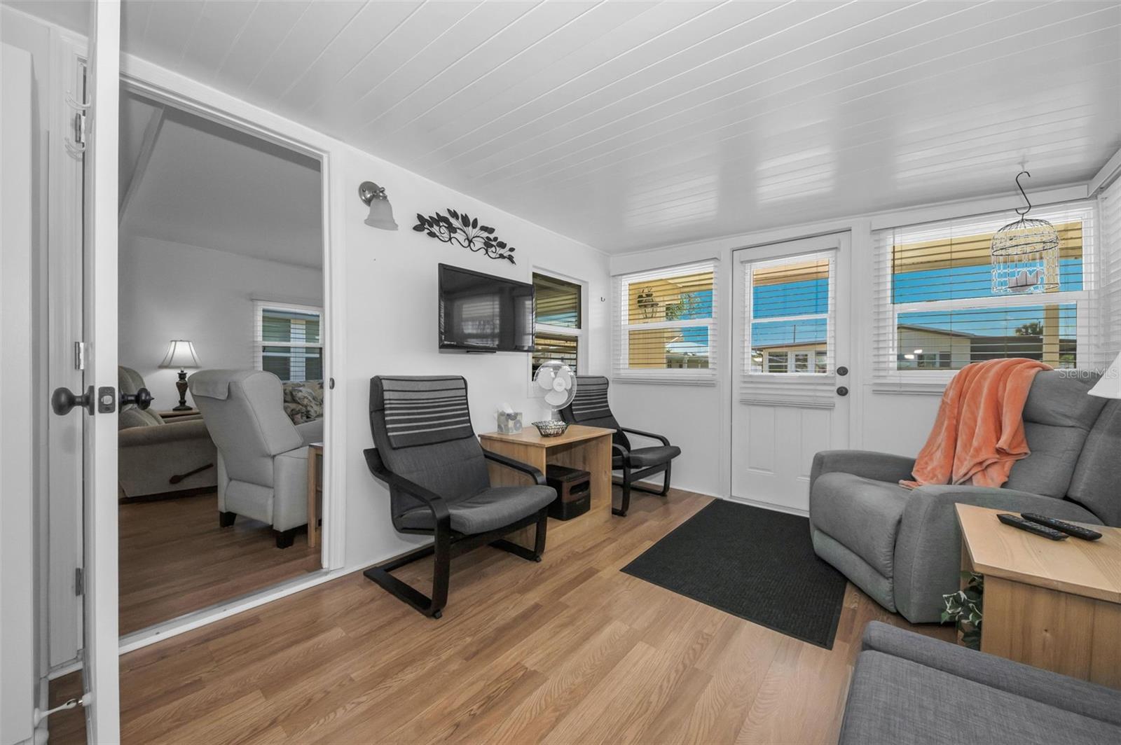 Image 17 of 81 For 46 Drury Lane