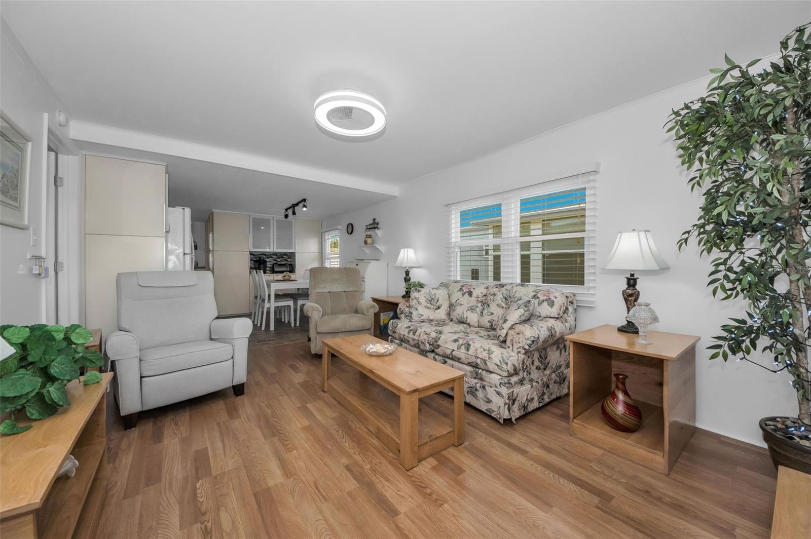 Image 20 of 81 For 46 Drury Lane