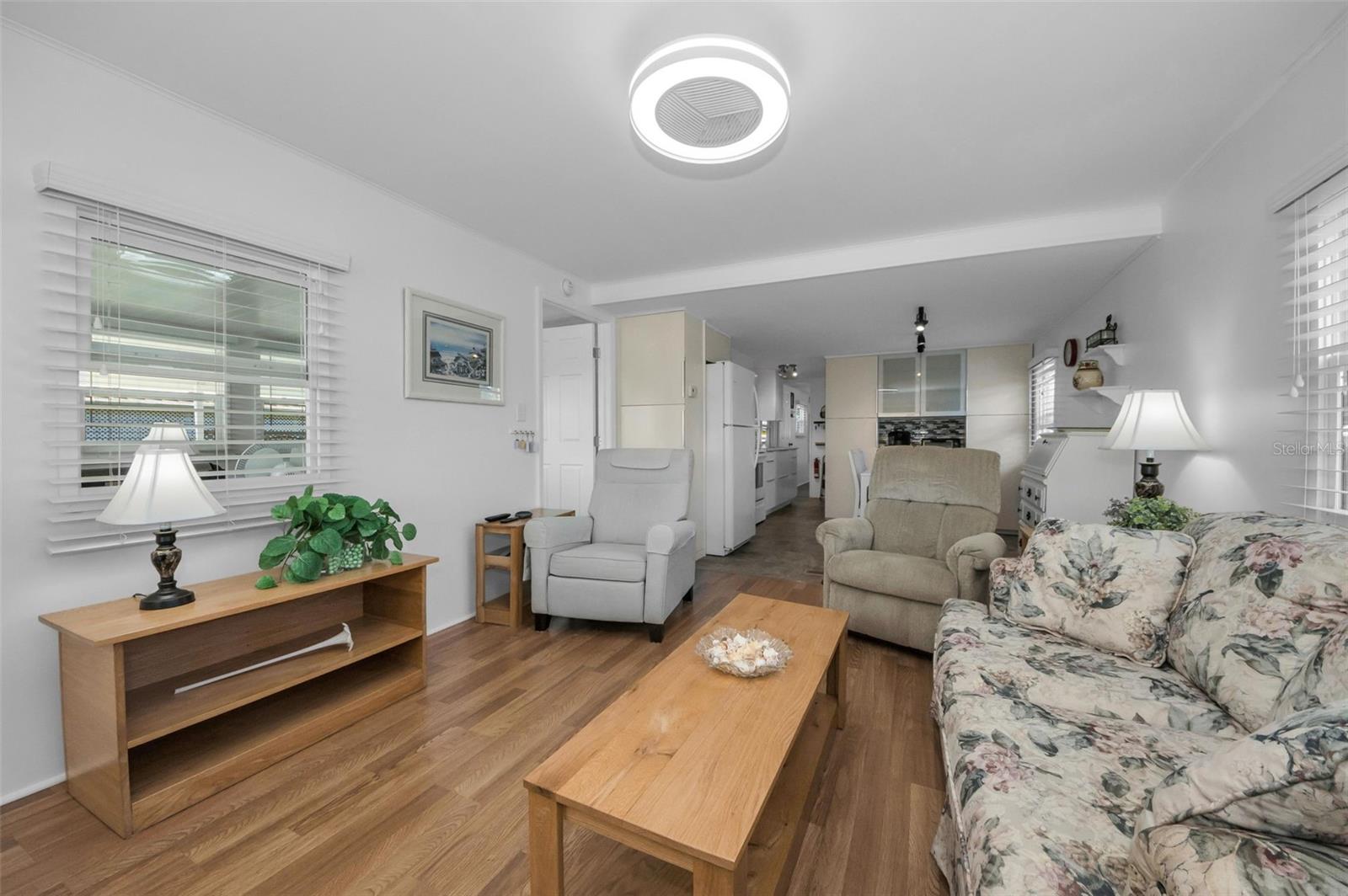 Image 21 of 81 For 46 Drury Lane