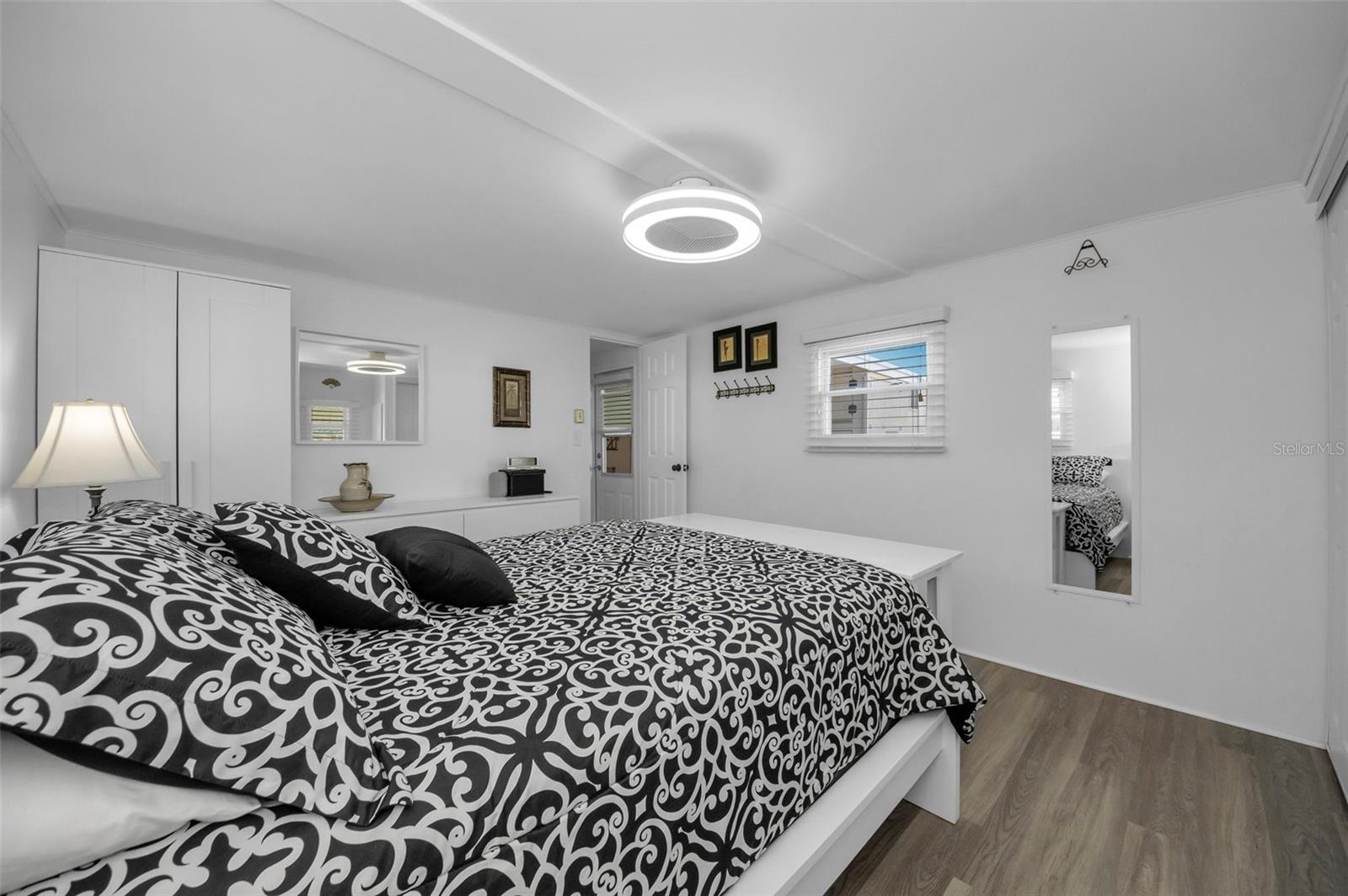 Image 30 of 81 For 46 Drury Lane