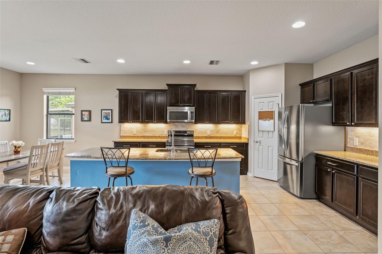 Image 13 of 47 For 2226 Landside Drive