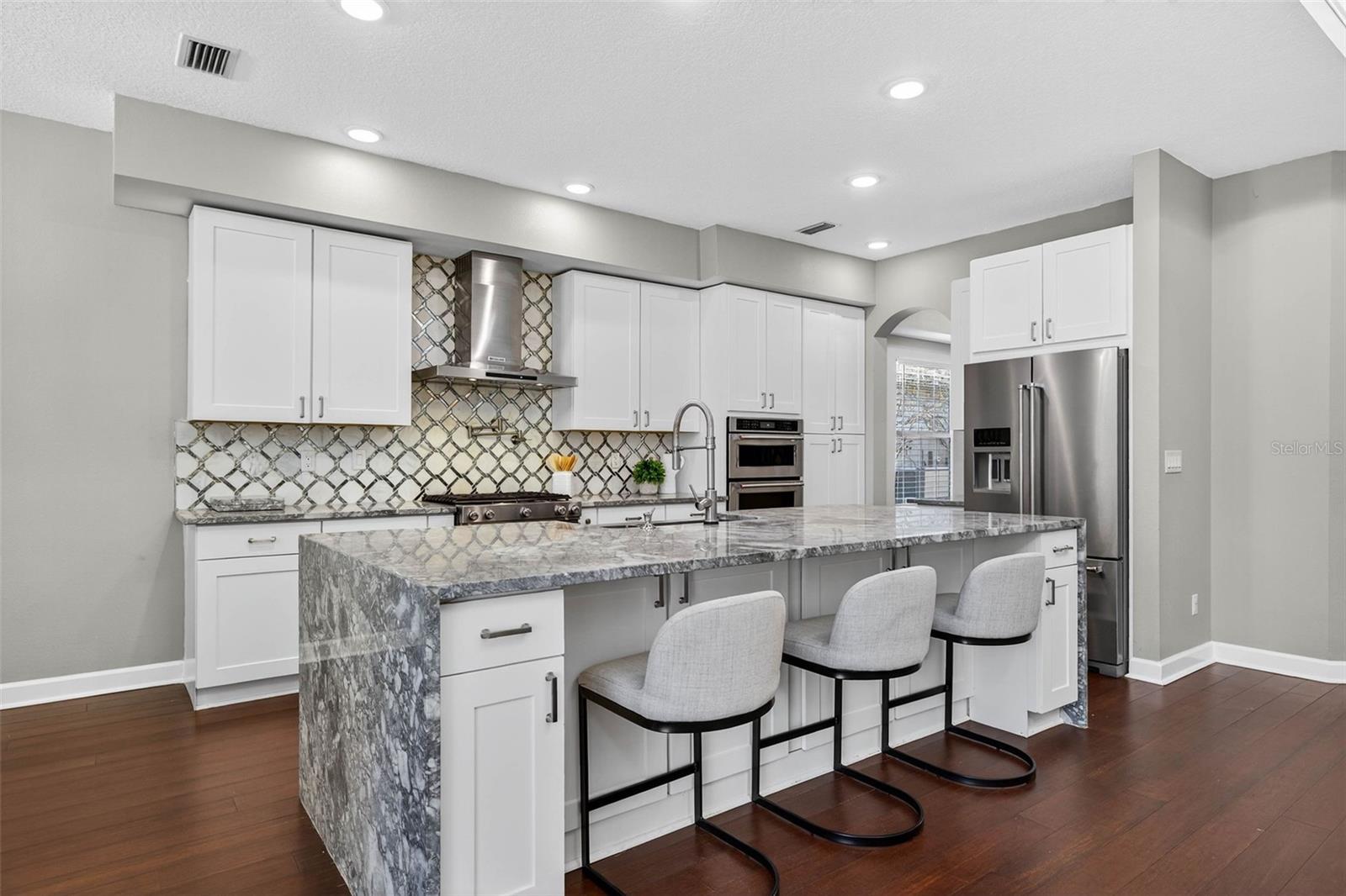 Listing photo id 17 for 9997 Sago Point Drive