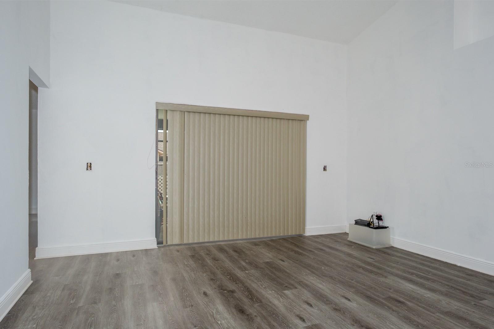 Image 4 of 24 For 516 Rapid Falls Drive