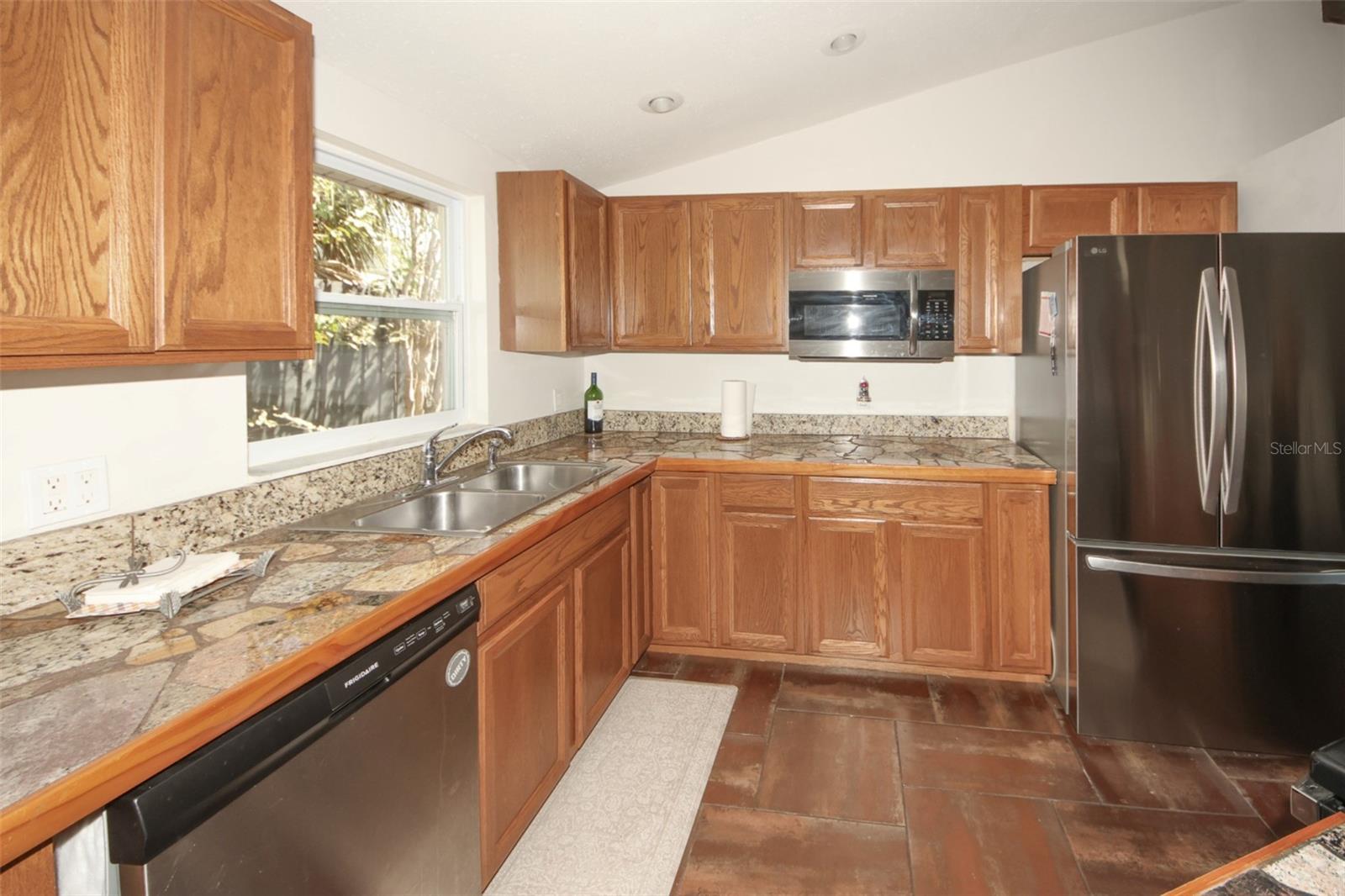 Image 18 of 37 For 5018 School Road