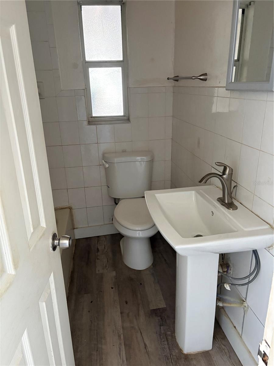 Image 11 of 29 For 416 Skinner Boulevard