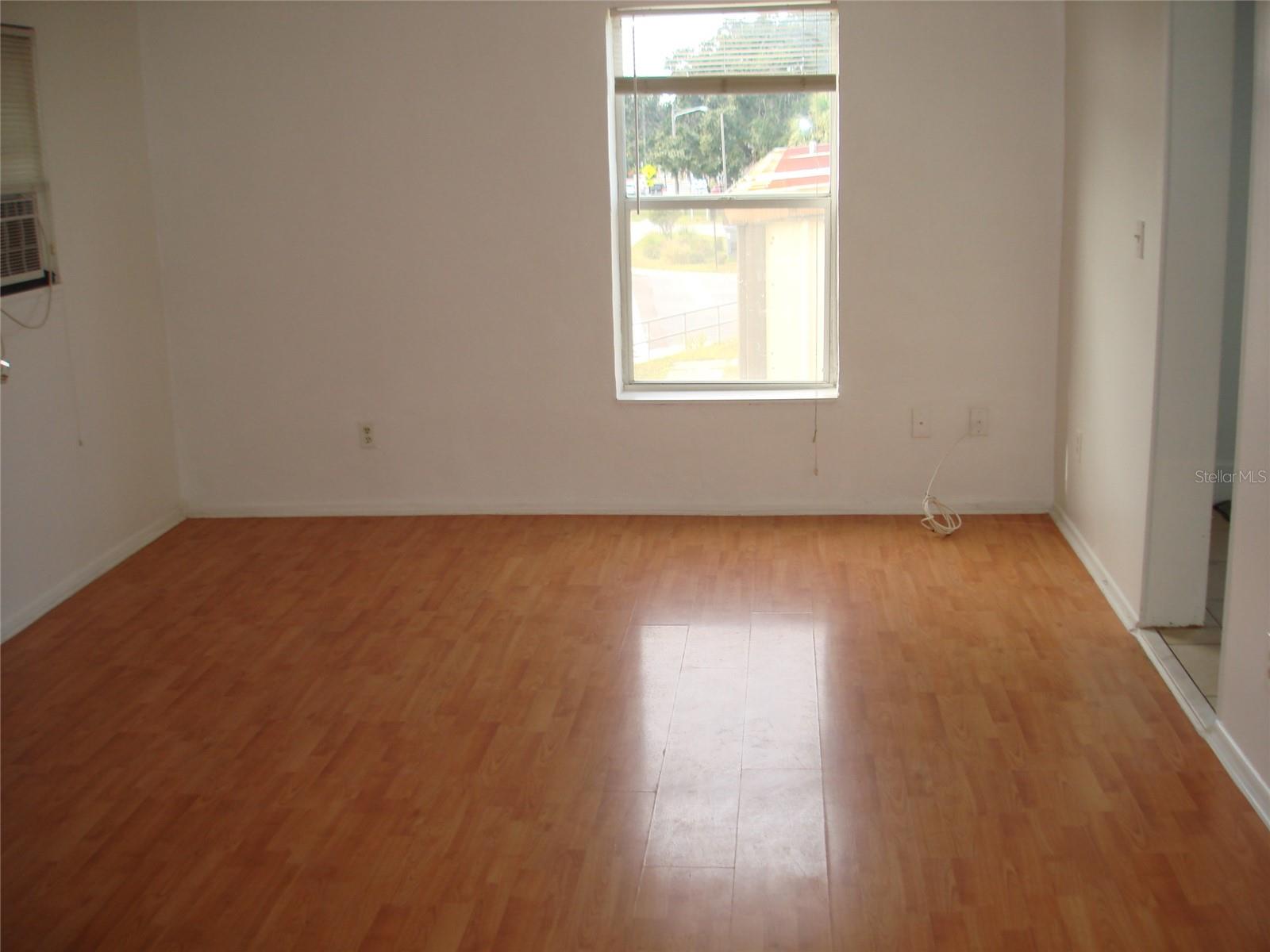 Image 12 of 29 For 416 Skinner Boulevard