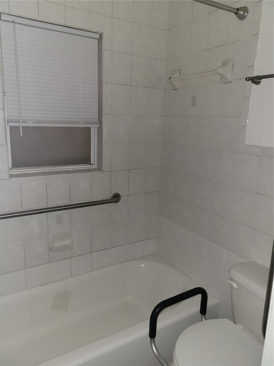 Image 23 of 29 For 416 Skinner Boulevard