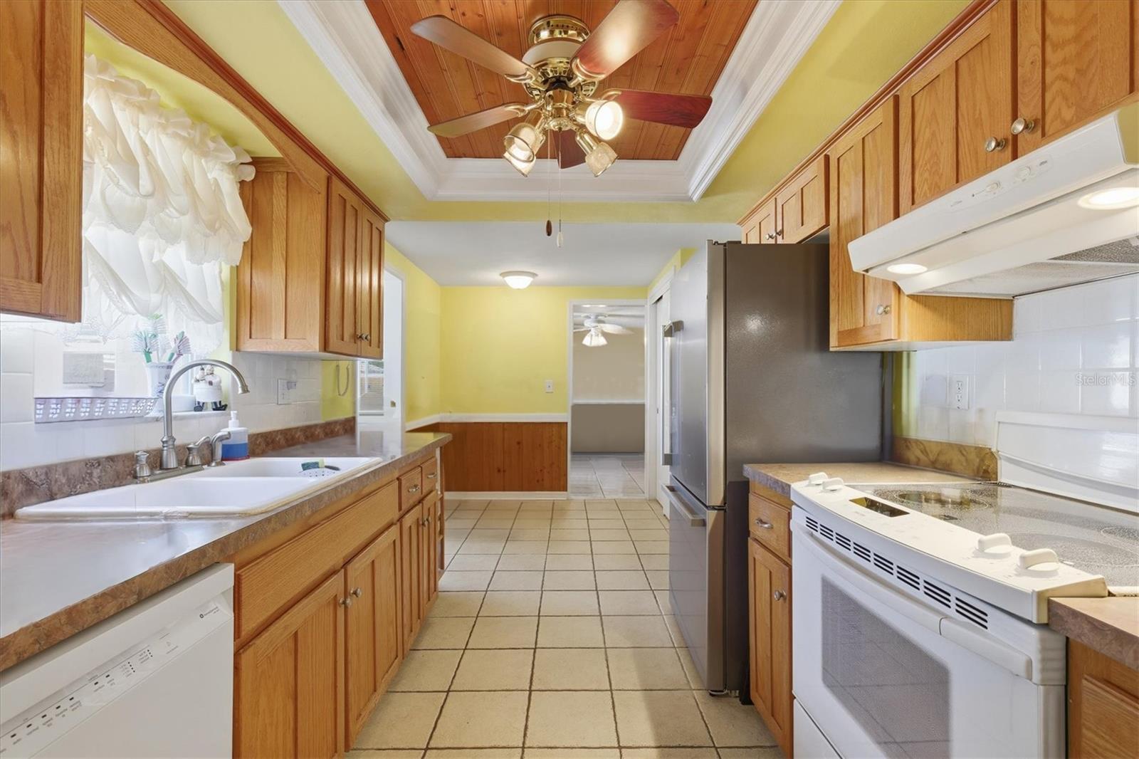 Image 15 of 25 For 5635 Perkin Drive