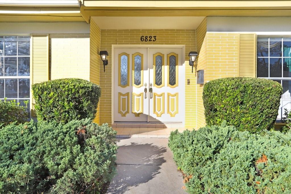 Image 2 of 30 For 6823 Oak Hill Drive