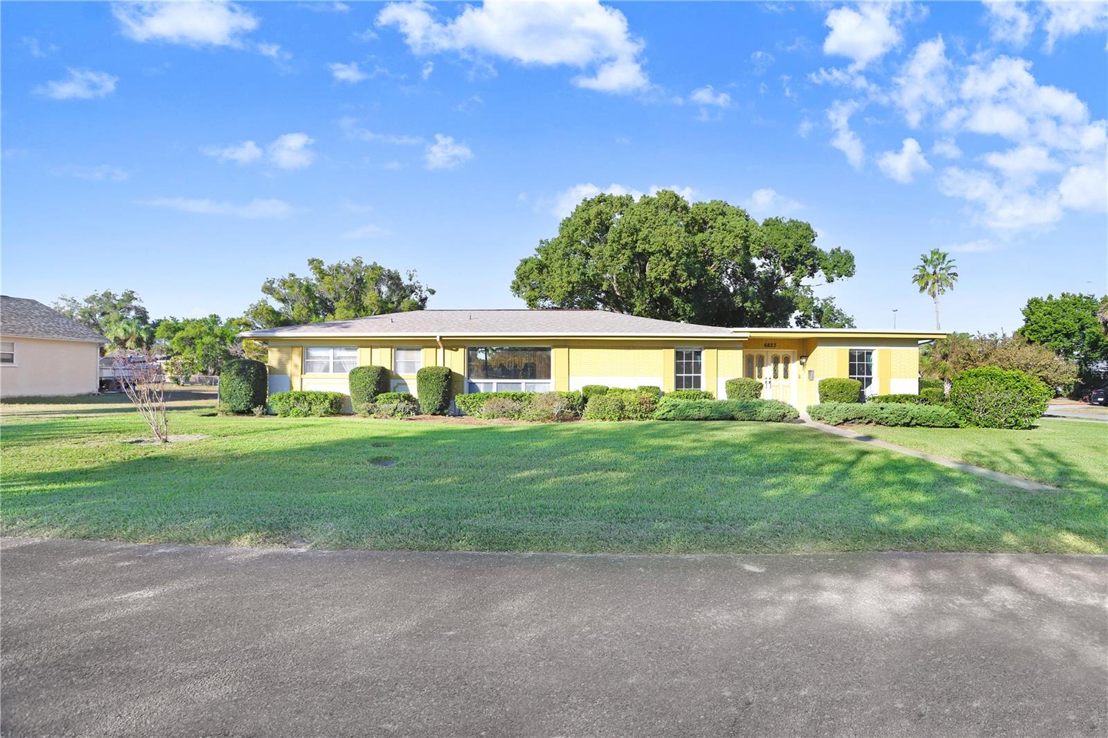 Image 28 of 30 For 6823 Oak Hill Drive