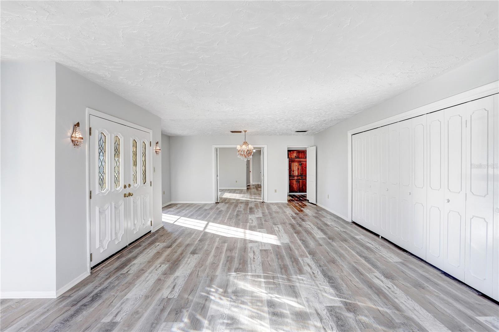 Image 3 of 30 For 6823 Oak Hill Drive