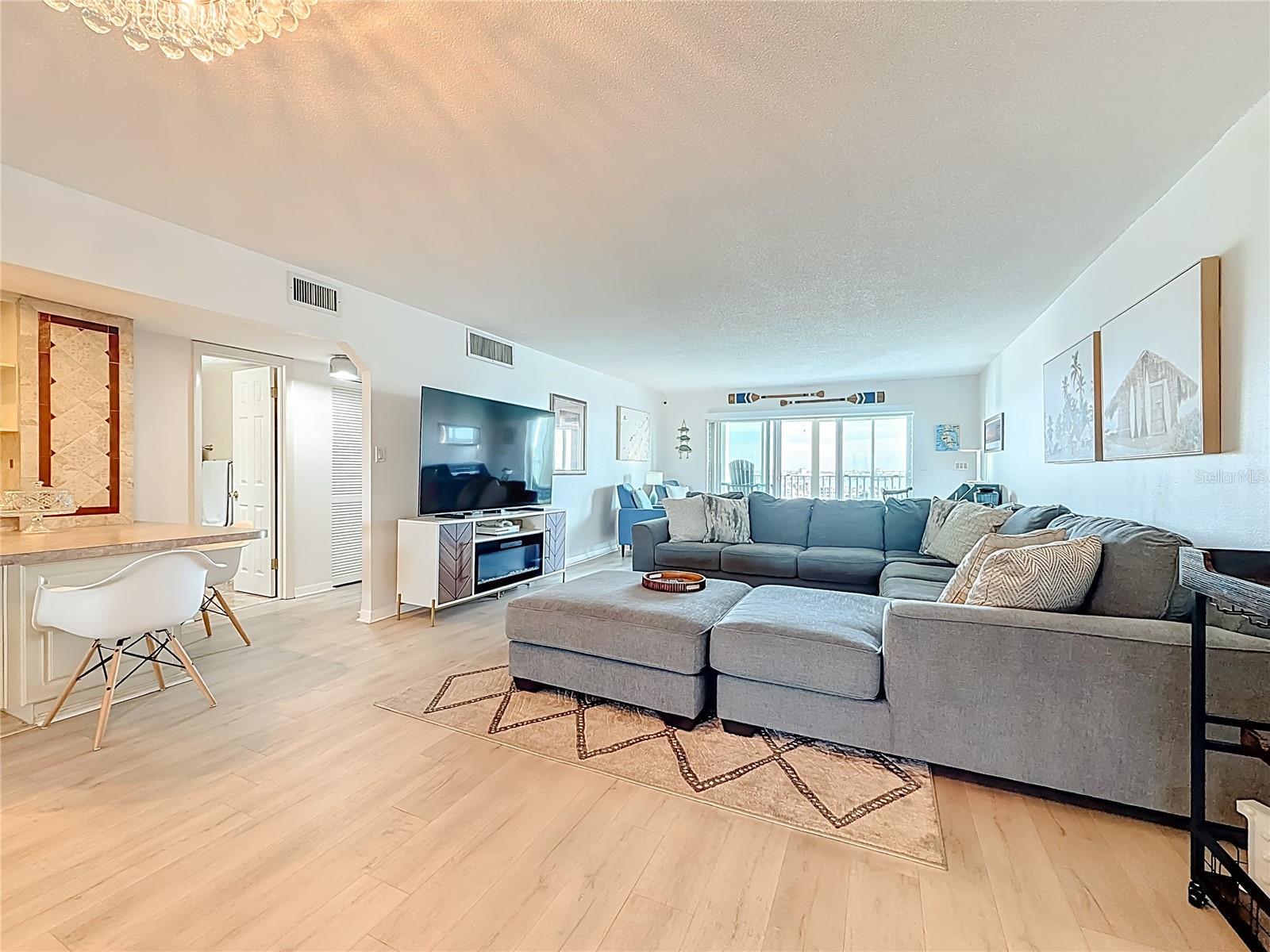 Image 7 of 66 For 400 64th Avenue 1204