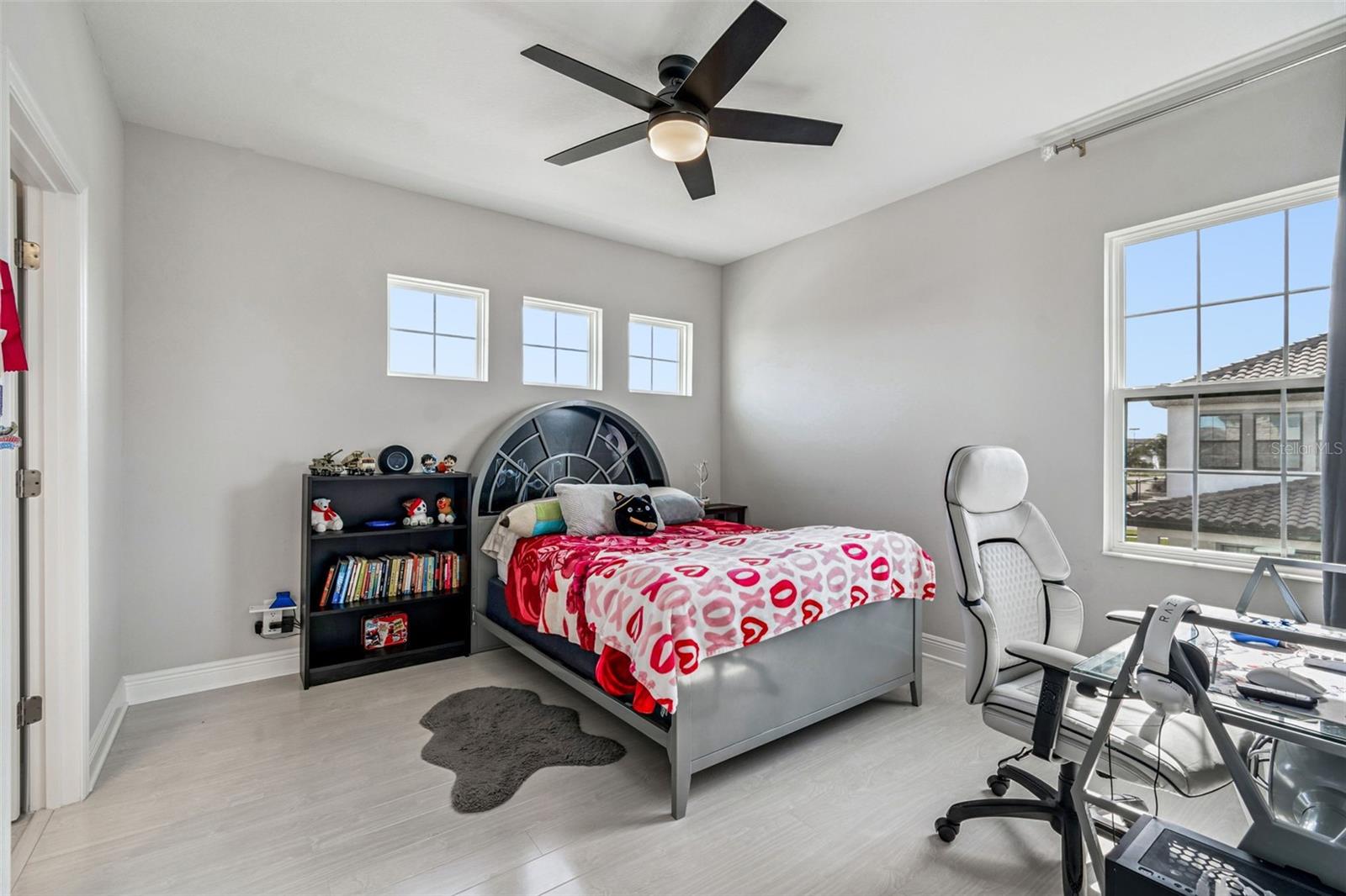 Image 31 of 56 For 10863 Rustic Timber Loop