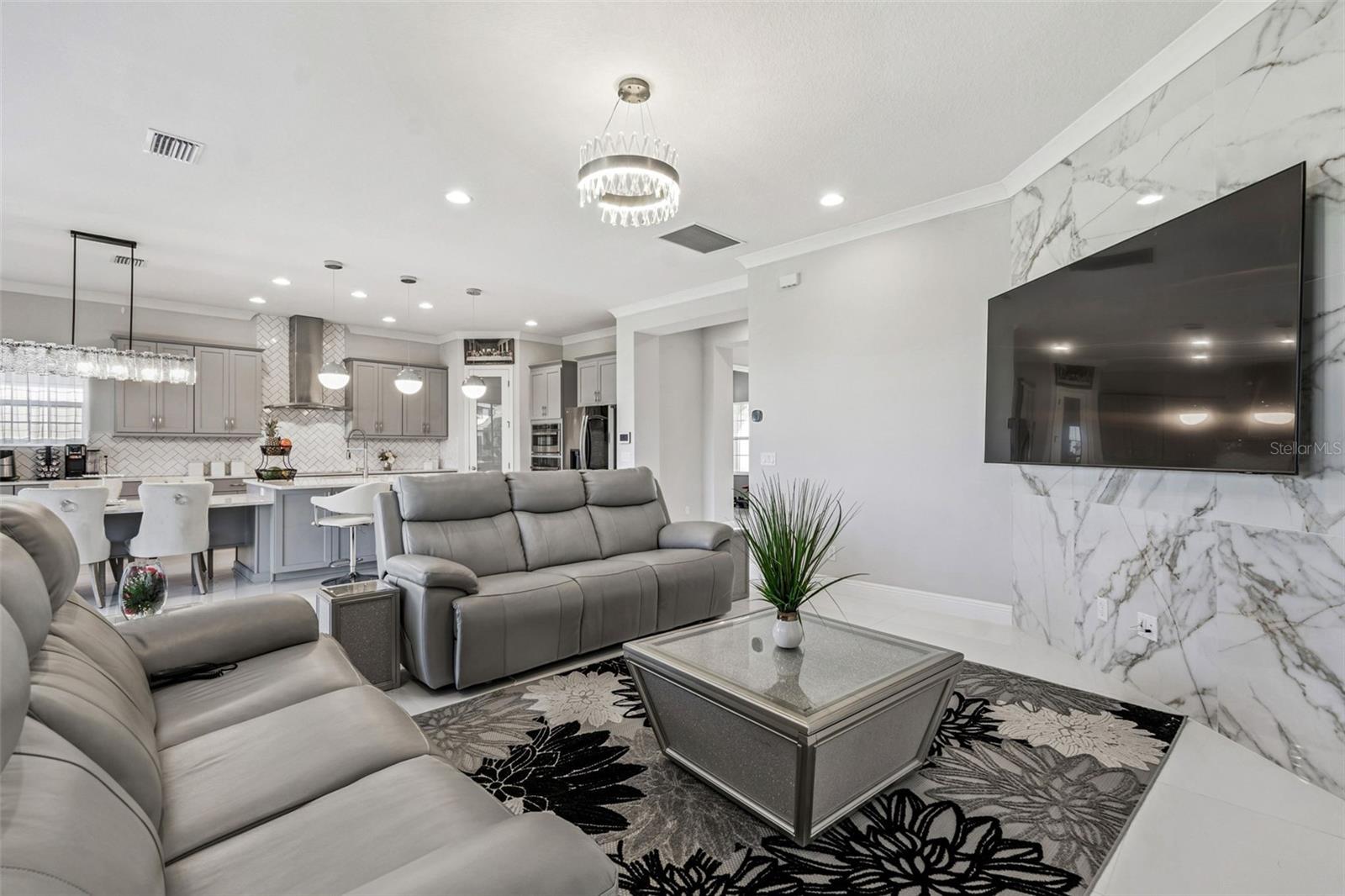 Image 5 of 56 For 10863 Rustic Timber Loop