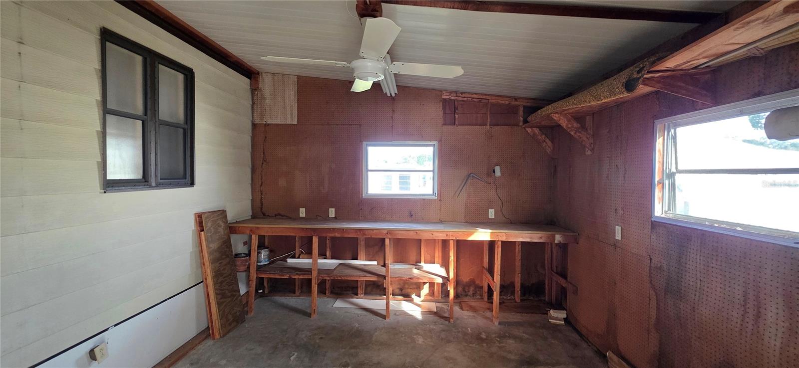 Image 11 of 74 For 5650 Benton Street