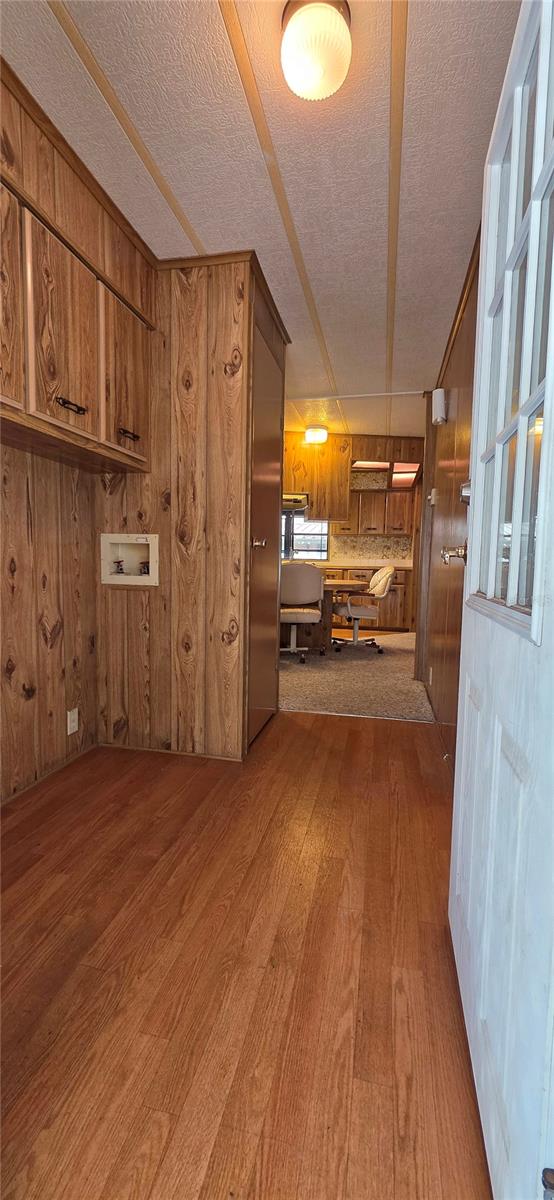 Image 12 of 74 For 5650 Benton Street