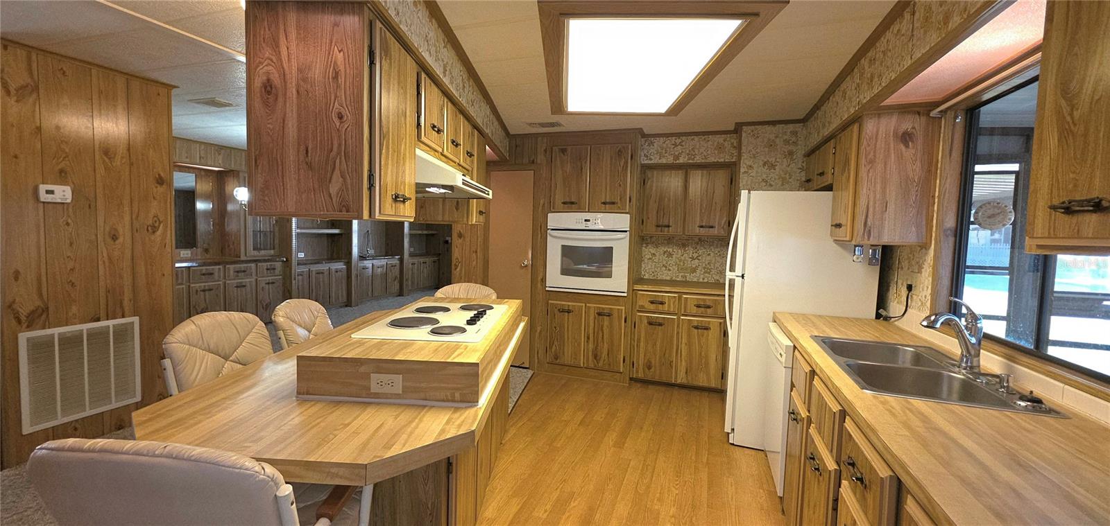 Image 14 of 74 For 5650 Benton Street