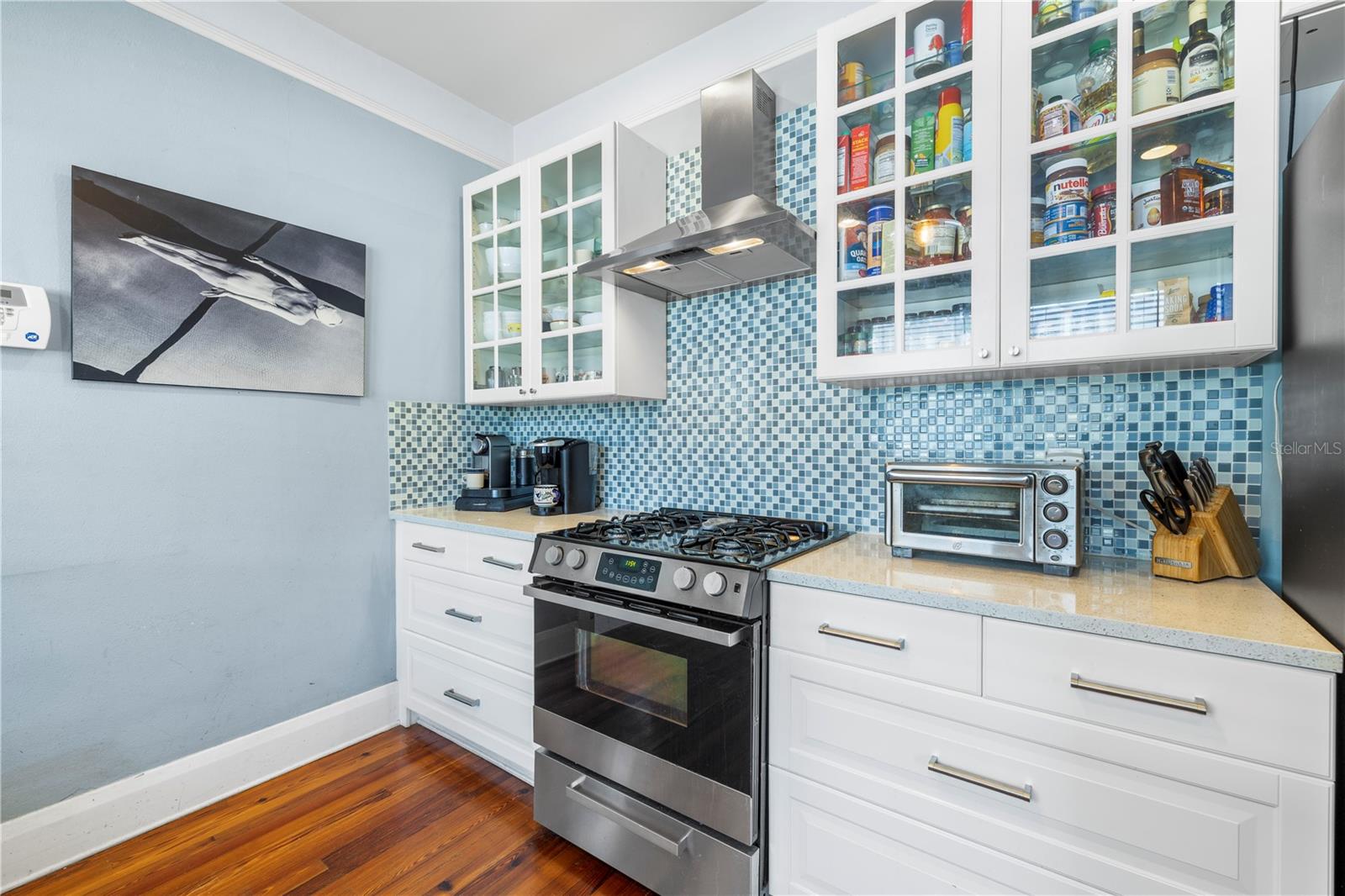 Listing photo id 15 for 5705 Miami Avenue