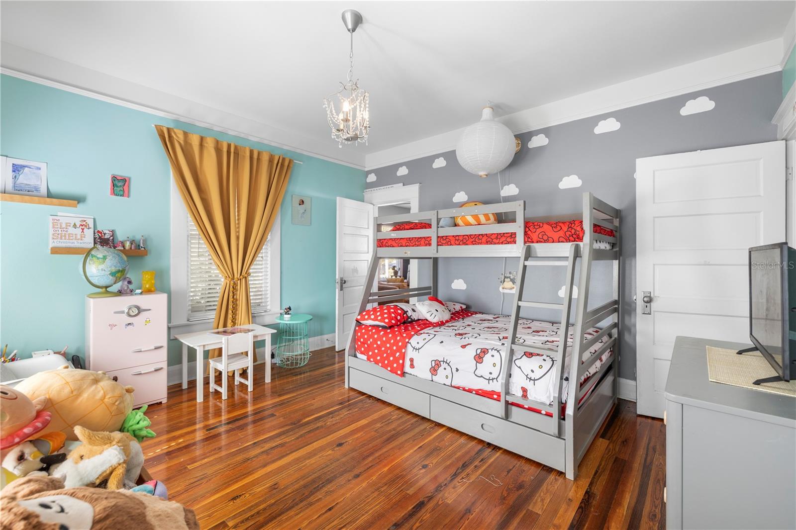 Listing photo id 20 for 5705 Miami Avenue